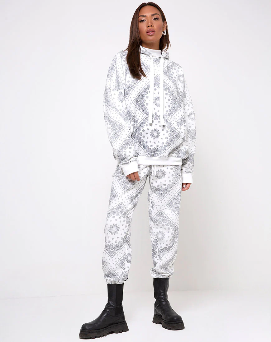 Oversize Hoody in Bandana Ecru Placement - Image 6