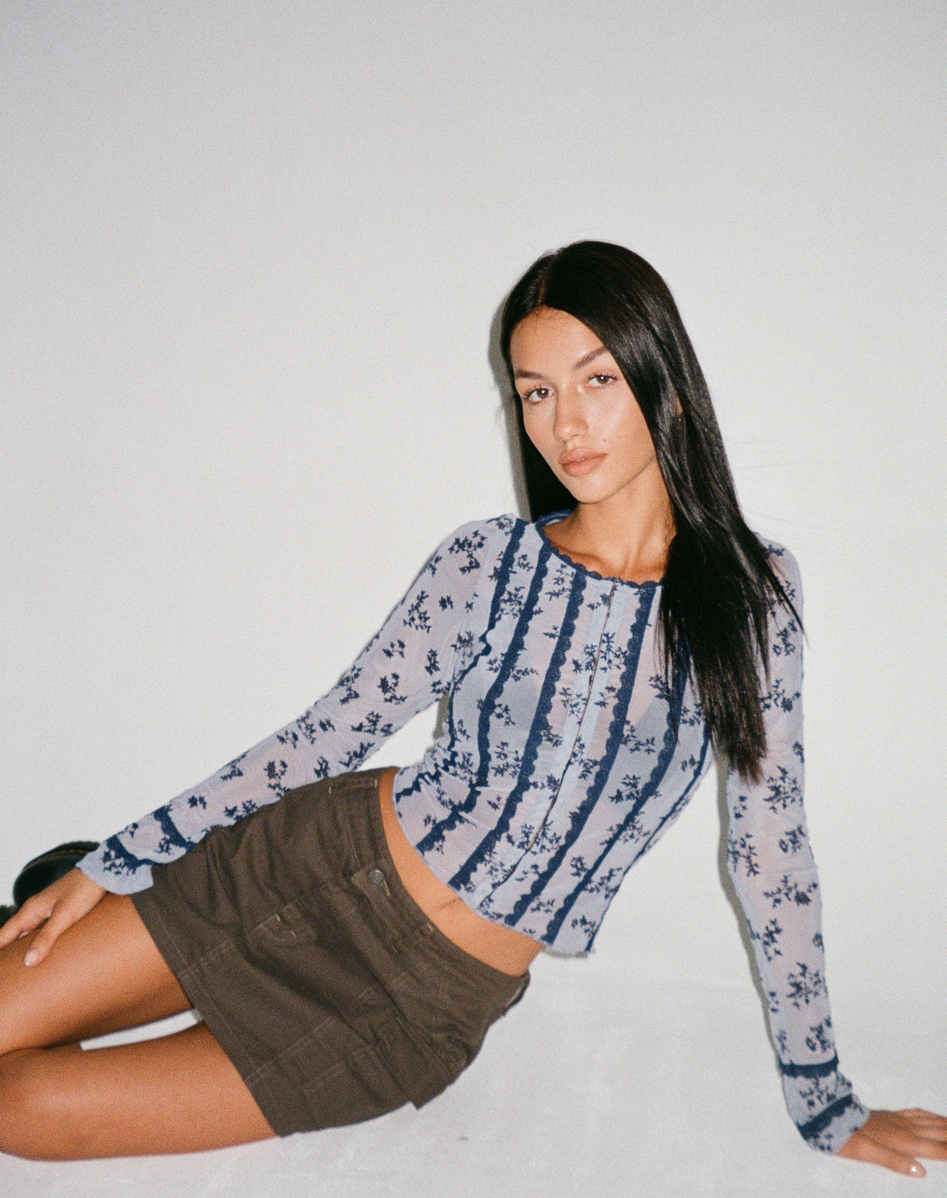 Panca Mesh Cardi in Light Blue Black Botanist Flocking - Image 2