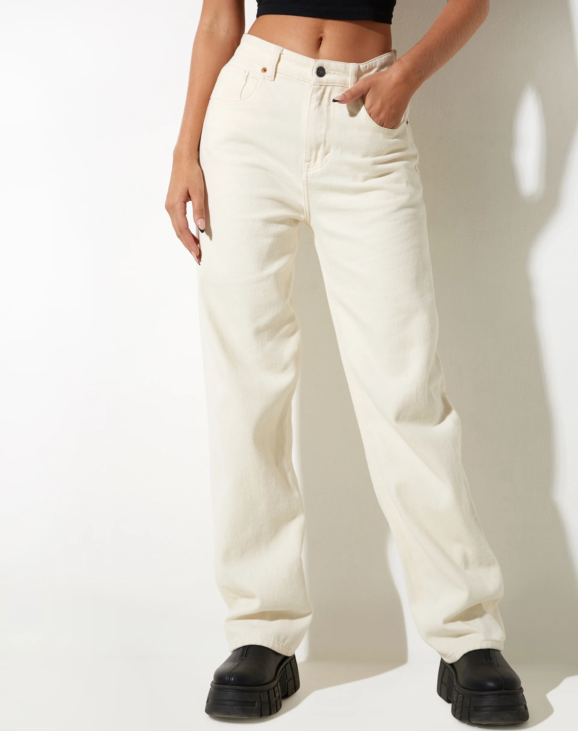 Parallel Jeans in Buttermilk - Image 4
