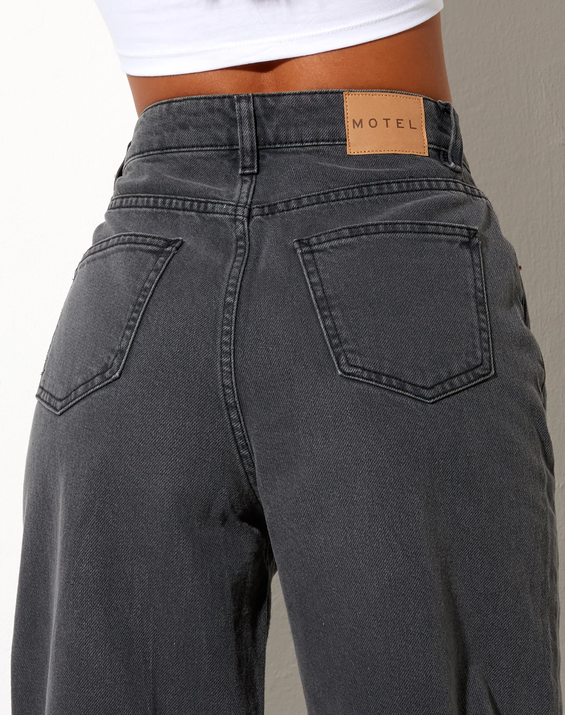Parallel Jeans in Grey Wash - Image 5