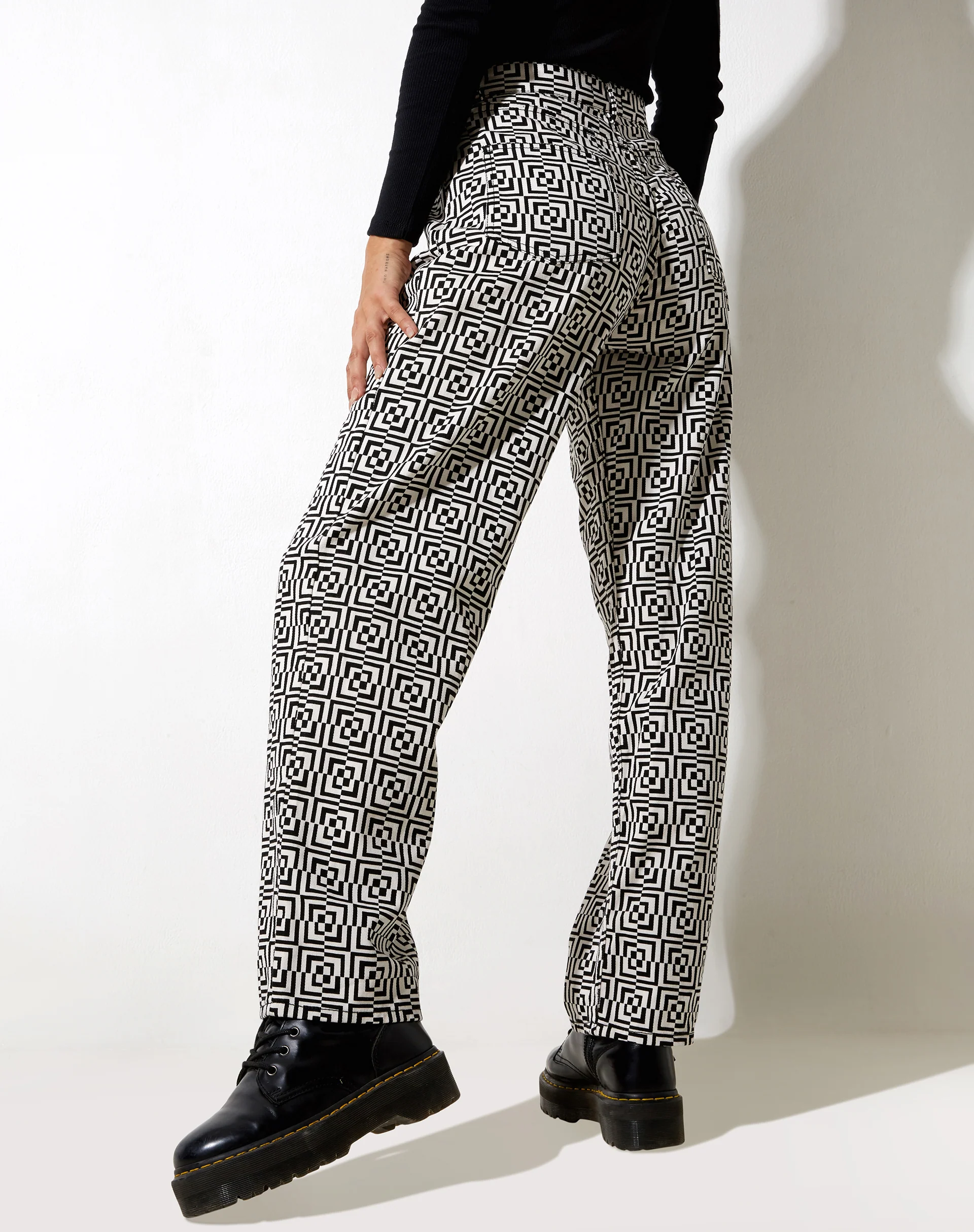 Parallel Jeans in Optic Square Black and White - Image 2