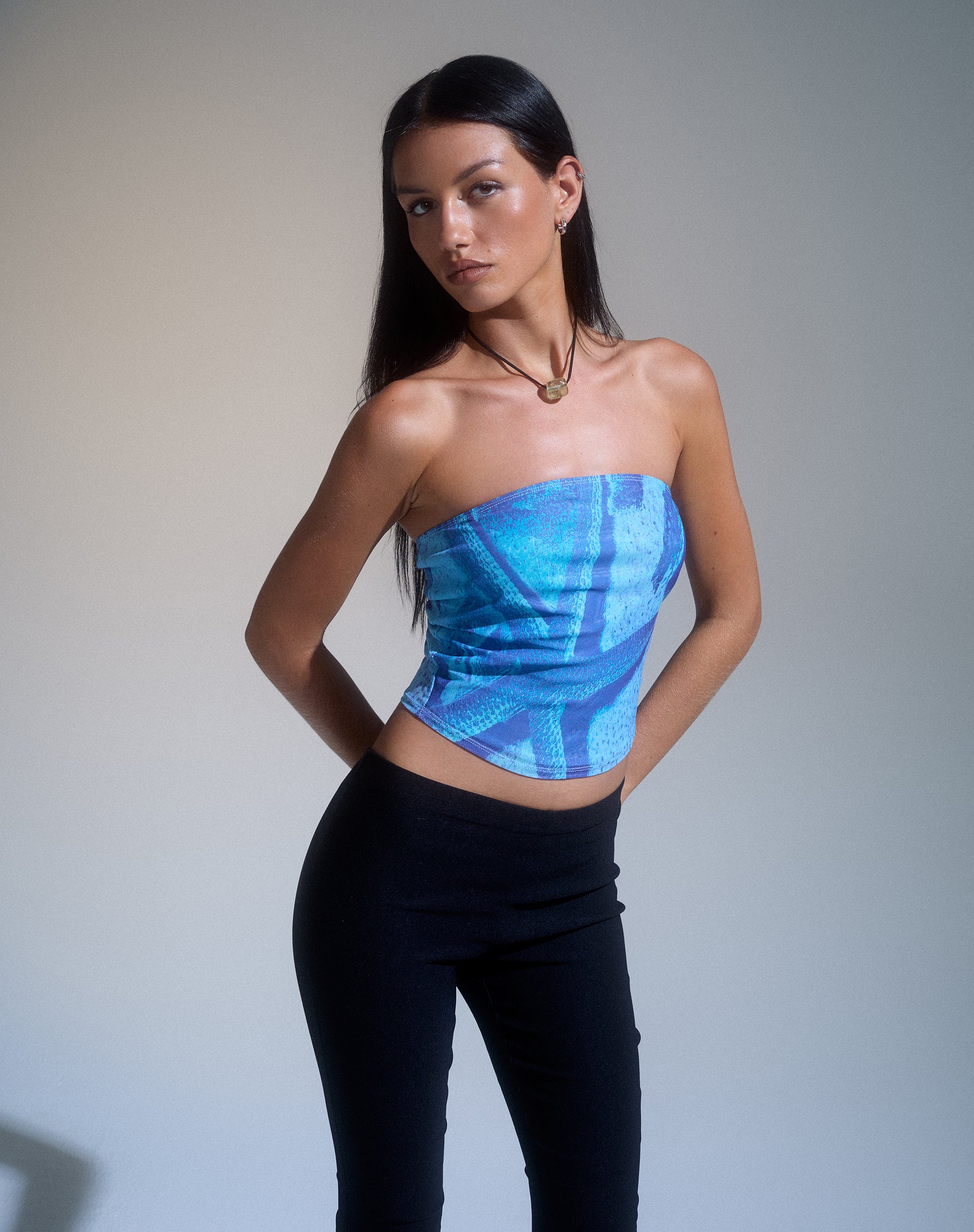 Peggy Mesh Bandeau Top in Blue Starfish Photoprint - Image 4