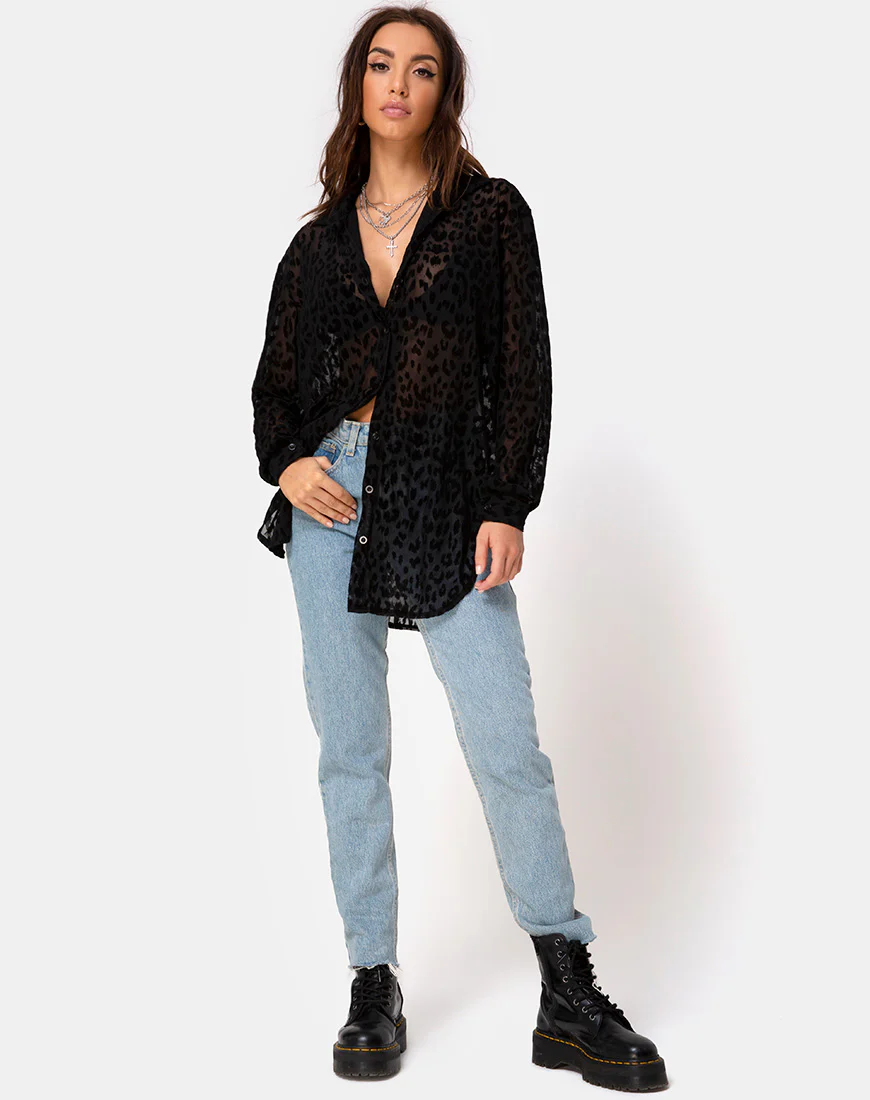 Phobe Shirt in Leopard Flock Net Black - Image 5
