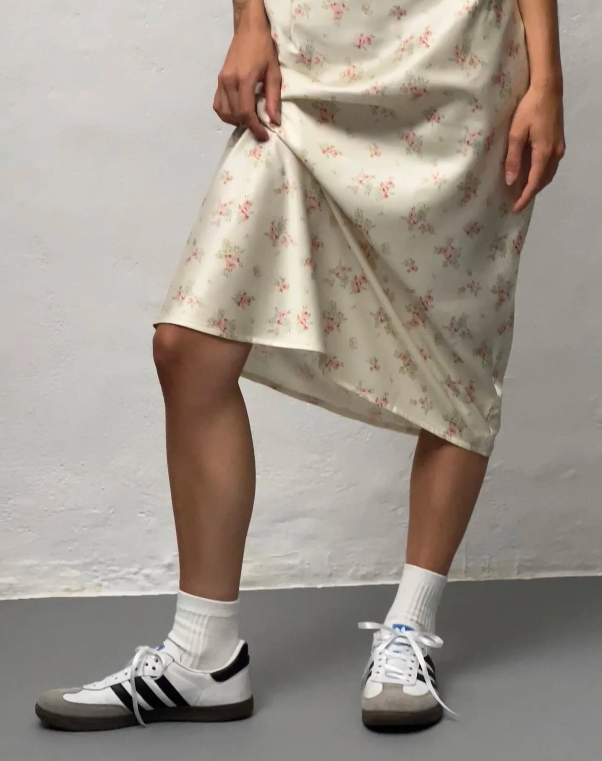 Piya Midi Skirt in Satin Vintage Rose Garland - Image 5