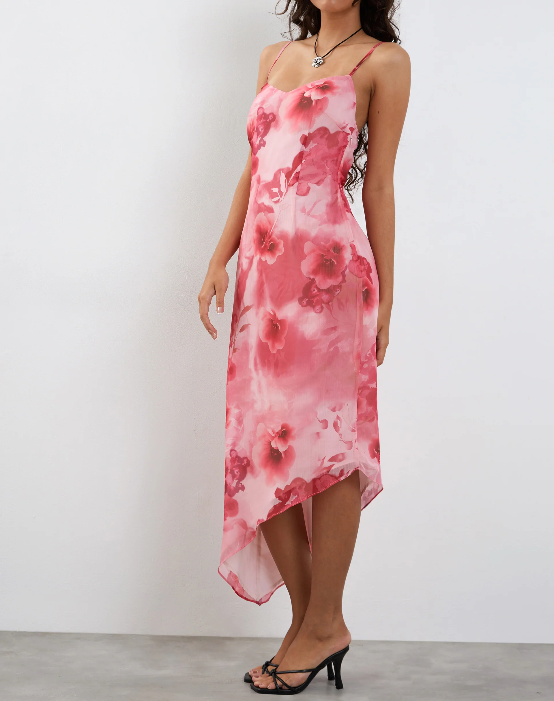 Preston Midi Dress in Watercolour Floral Pink - Image 2