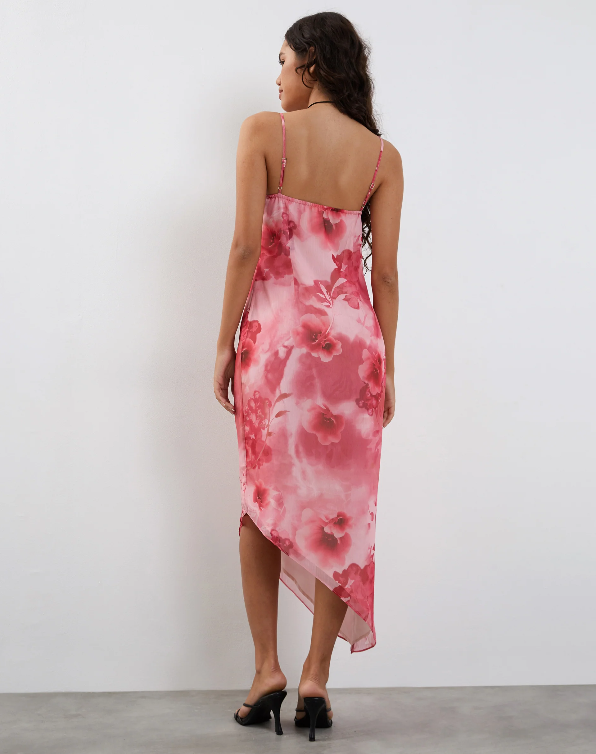Preston Midi Dress in Watercolour Floral Pink - Image 4