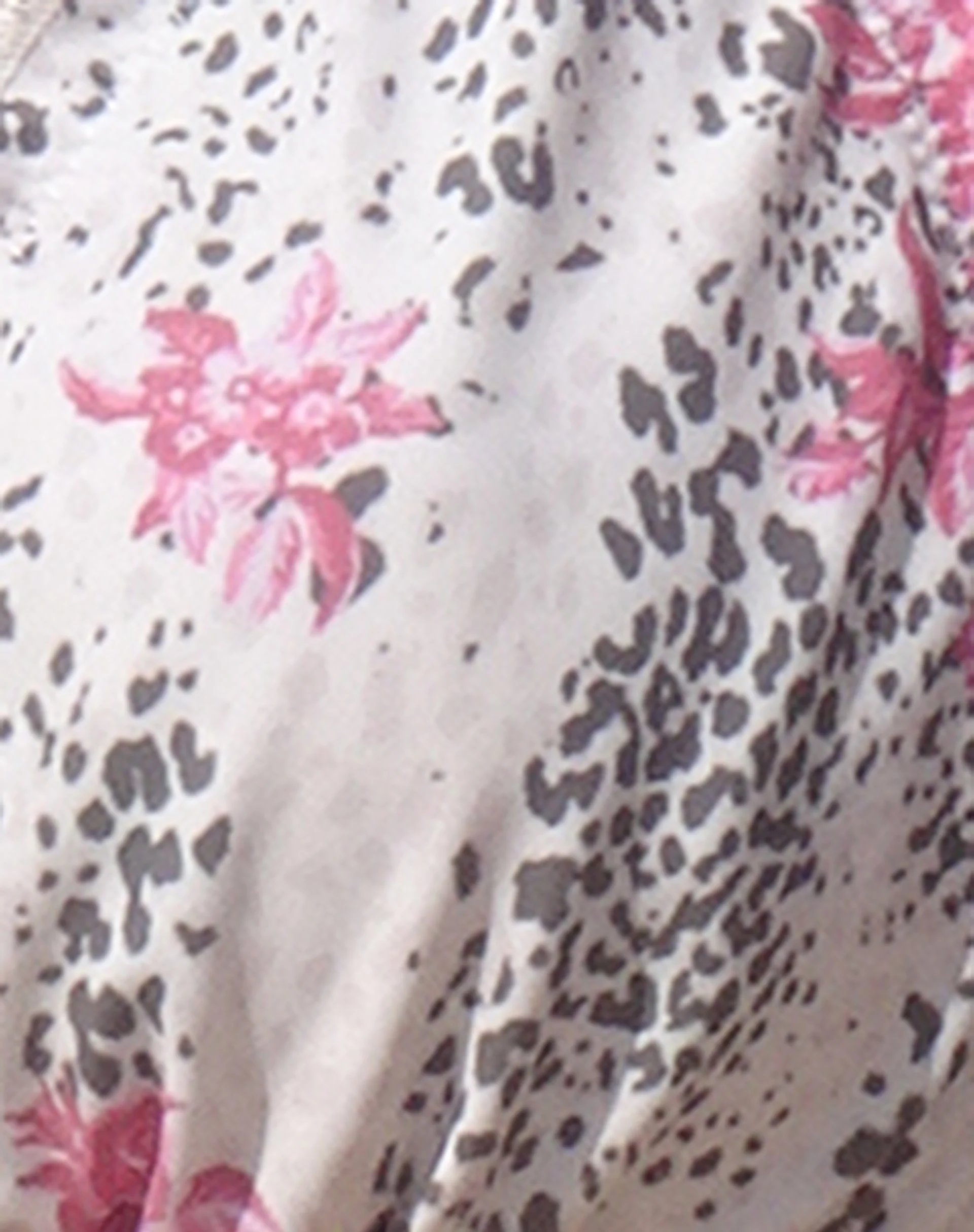 Prisha Bikini Top in White Jungle Flower Print - Image 7