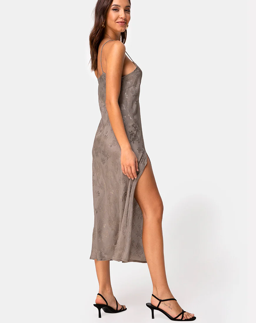 Quinty Dress in Satin Rose Silver Grey - Image 2
