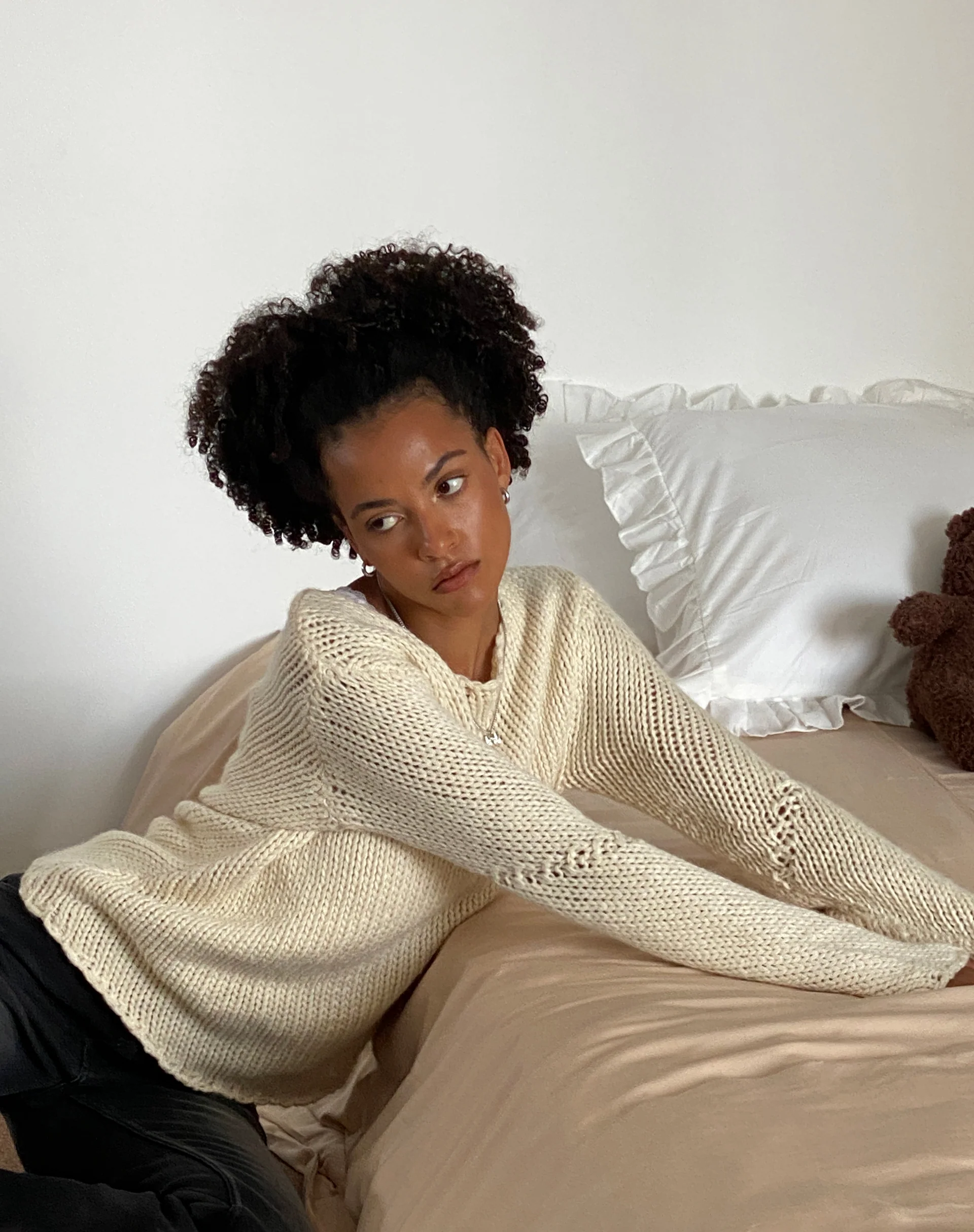 Ranvir Knitted Jumper in Neutral - Image 2