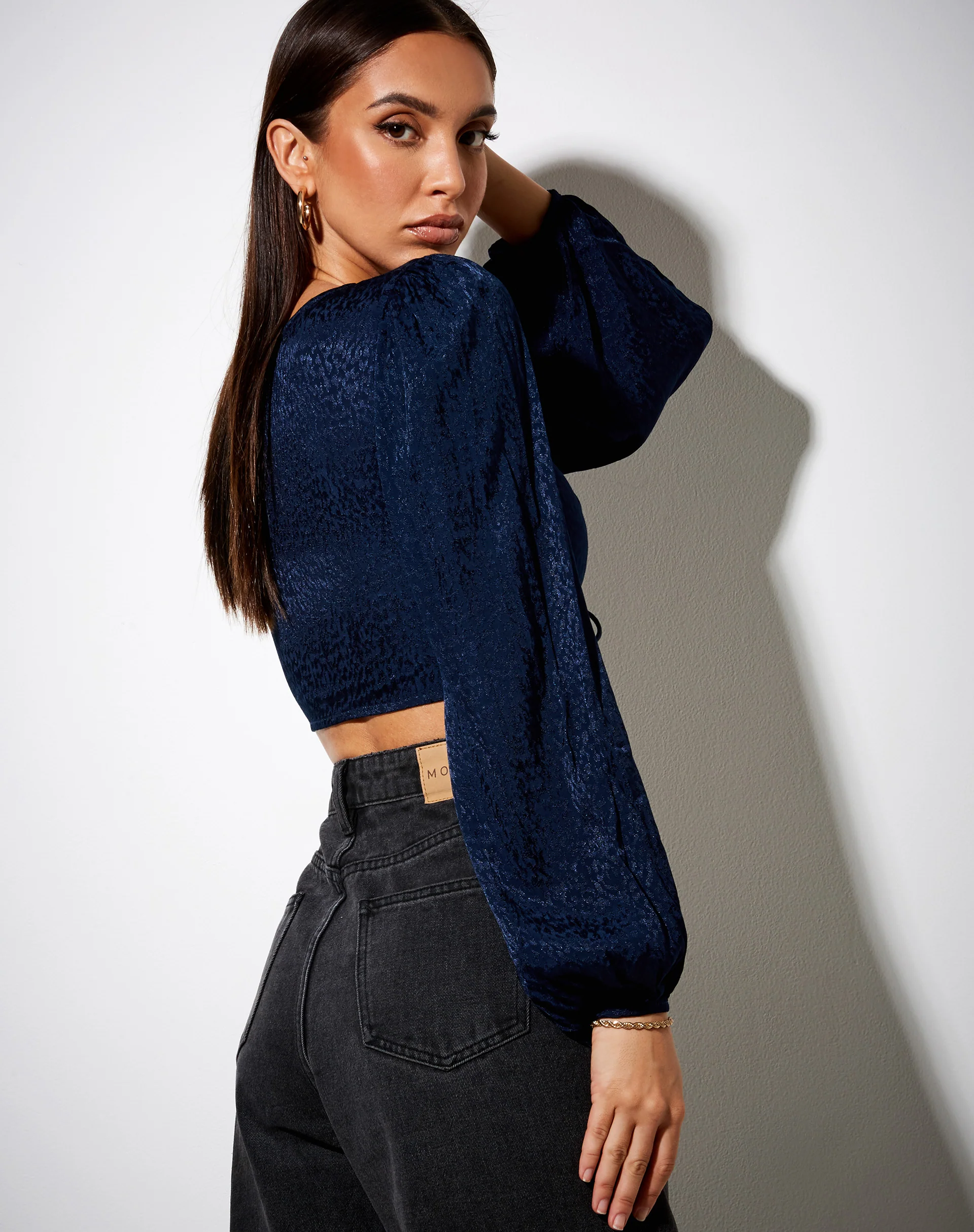 Reilo Crop Top in Satin Cheetah Navy - Image 3