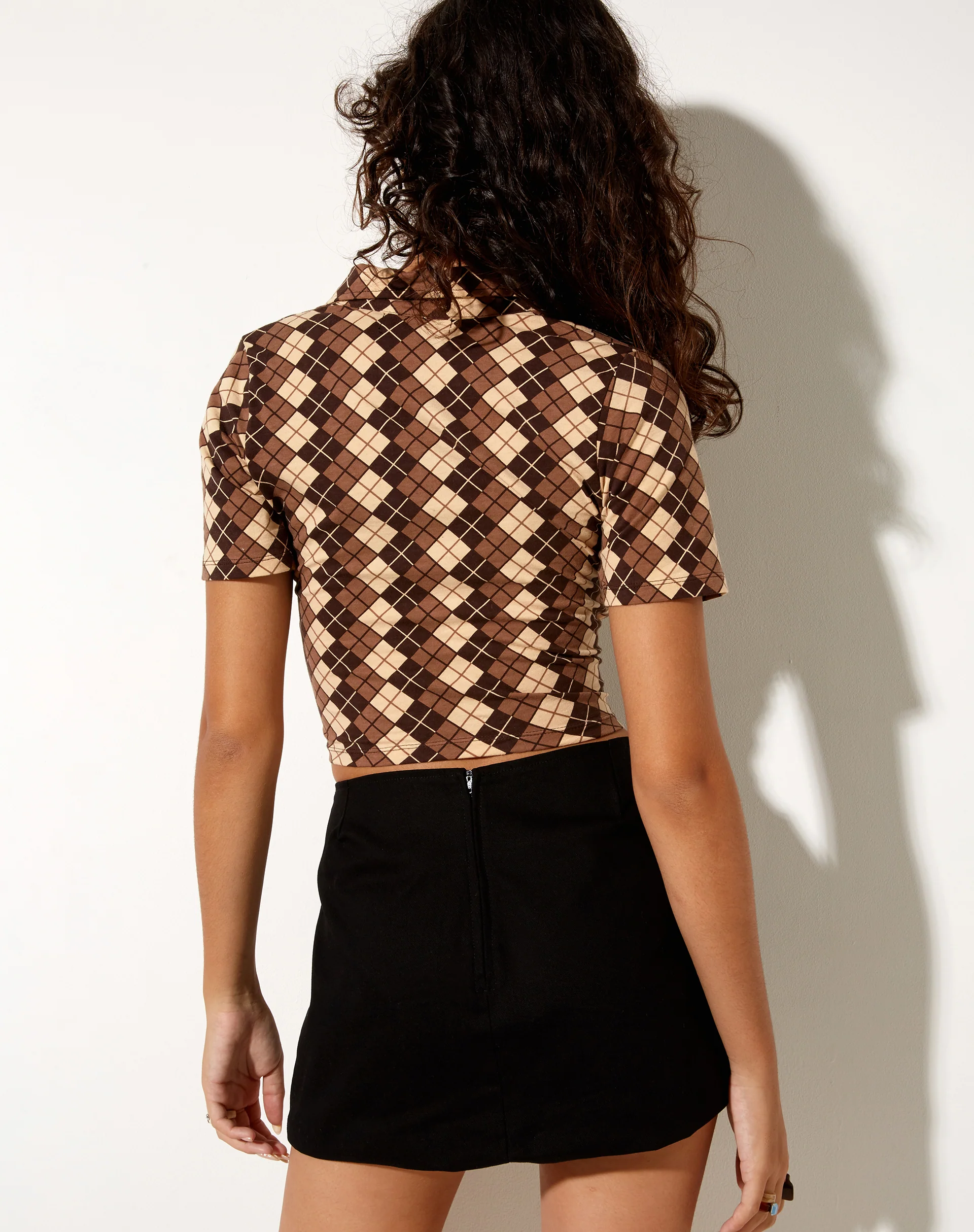 Rezul Shirt in Argyle Brown - Image 2