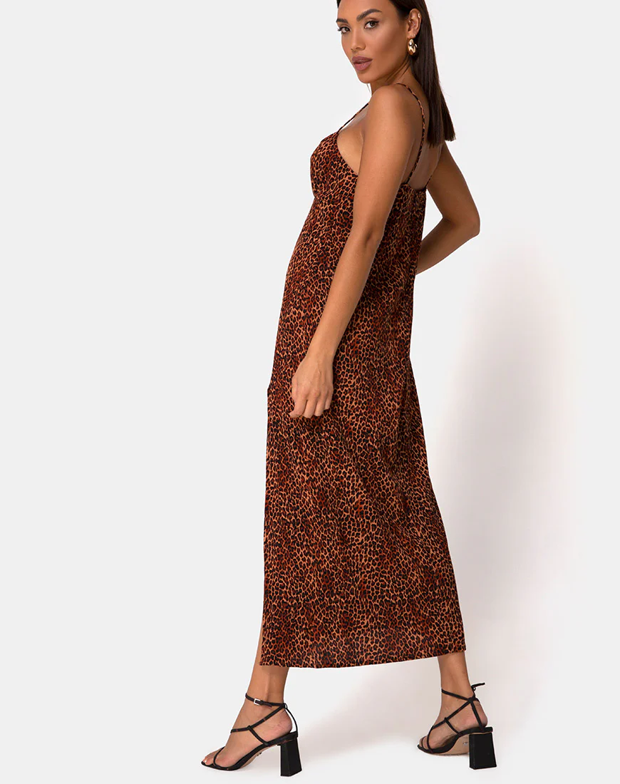 Rinda Maxi Dress in Crinkle Ditsy Leopard Orange - Image 4