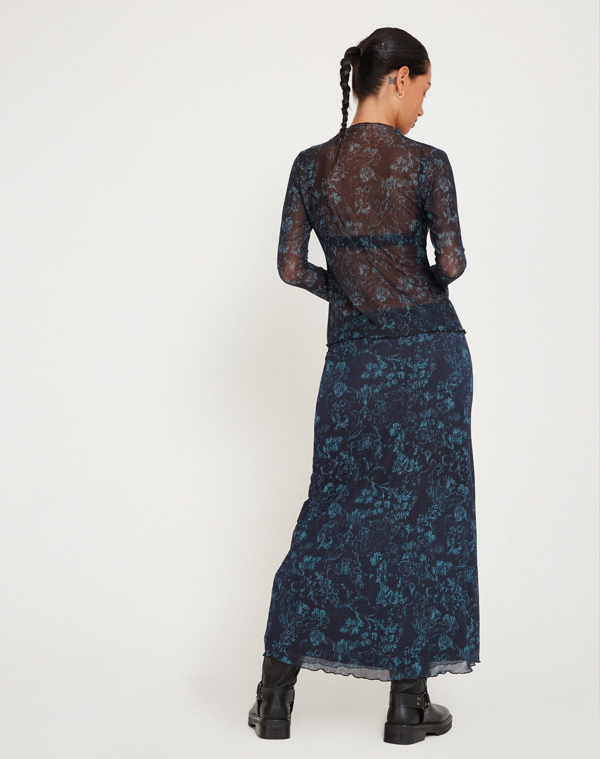 Rindu Midi Skirt in Batik Botanical Black Green - Image 6