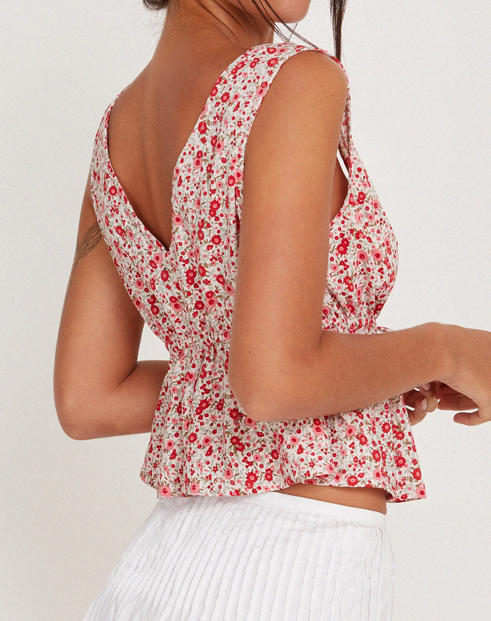 Rolia Tie Front Top in Ditsy Floral Blush Red - Image 5
