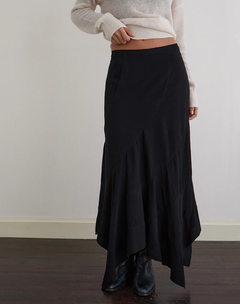 Rombe Maxi Skirt in Black - Image 2