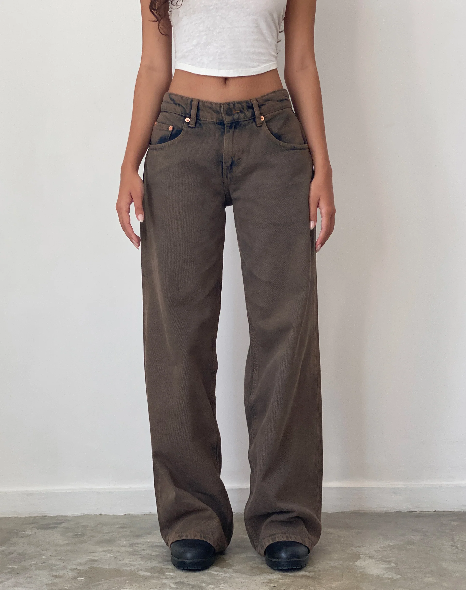 Roomy Extra Wide Low Rise Jeans in Dark Sand - Image 4