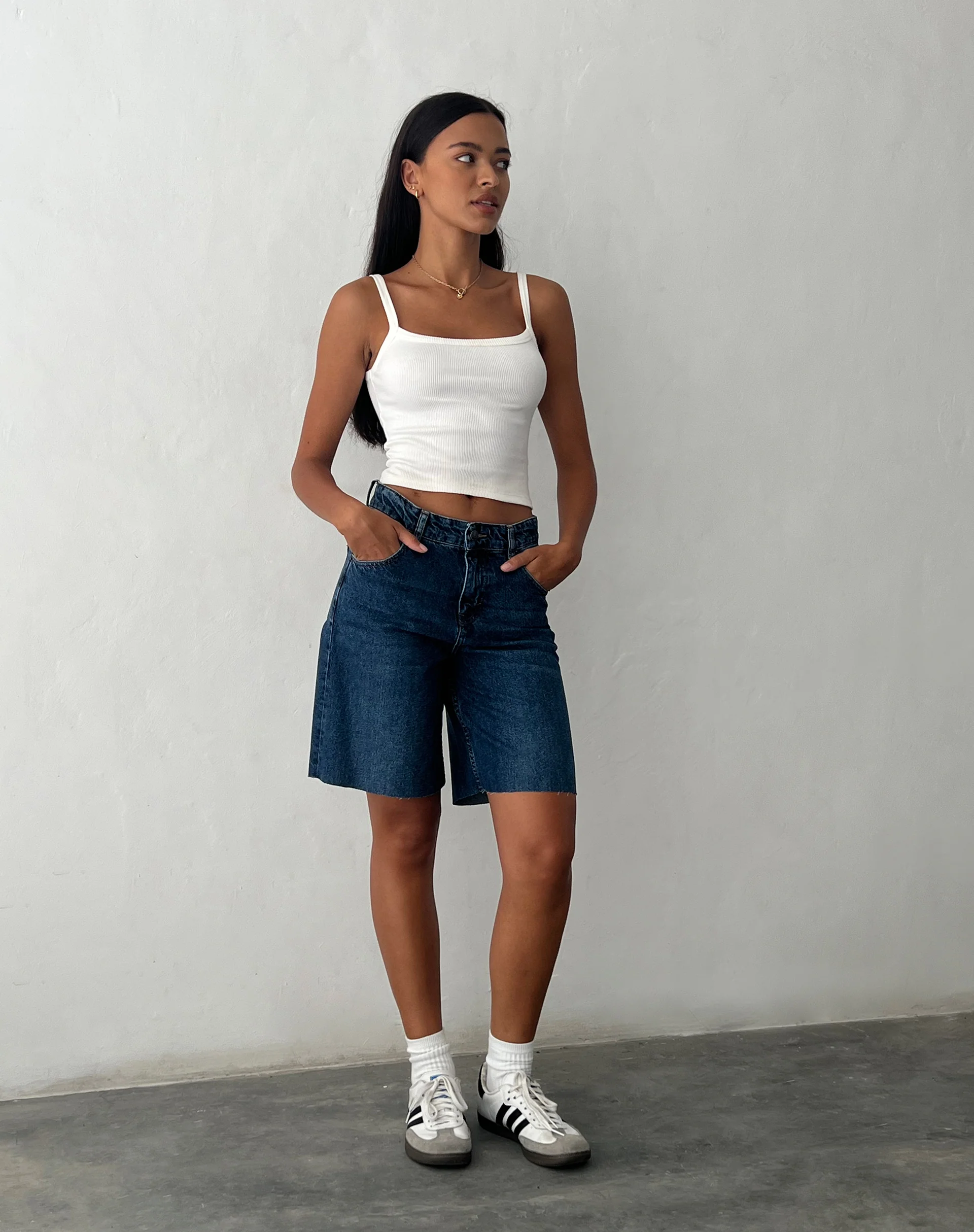 Roomy Mid Rise Jorts in Mid Blue Used - Image 5