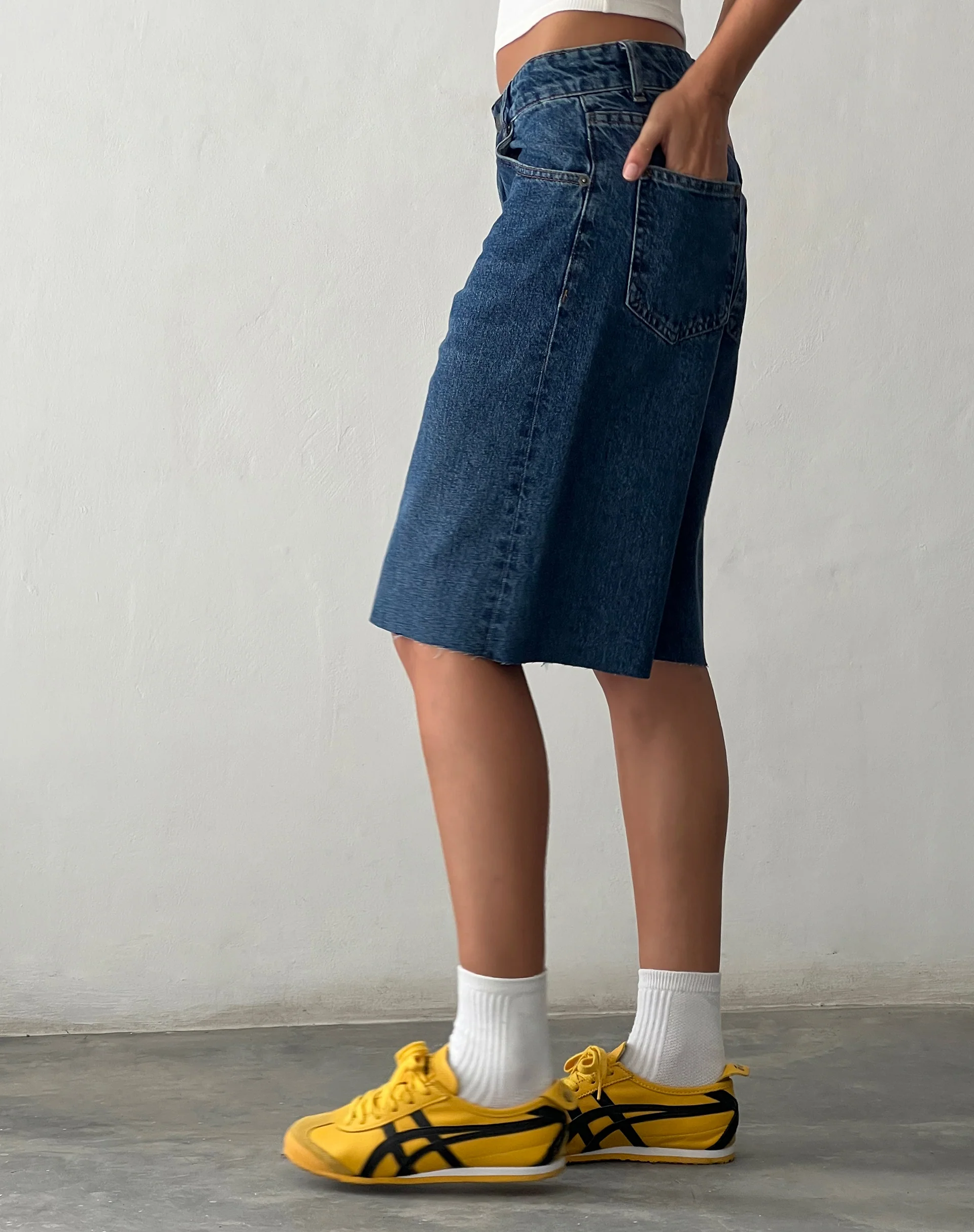 Roomy Mid Rise Long Jorts in Mid Blue Used - Image 6
