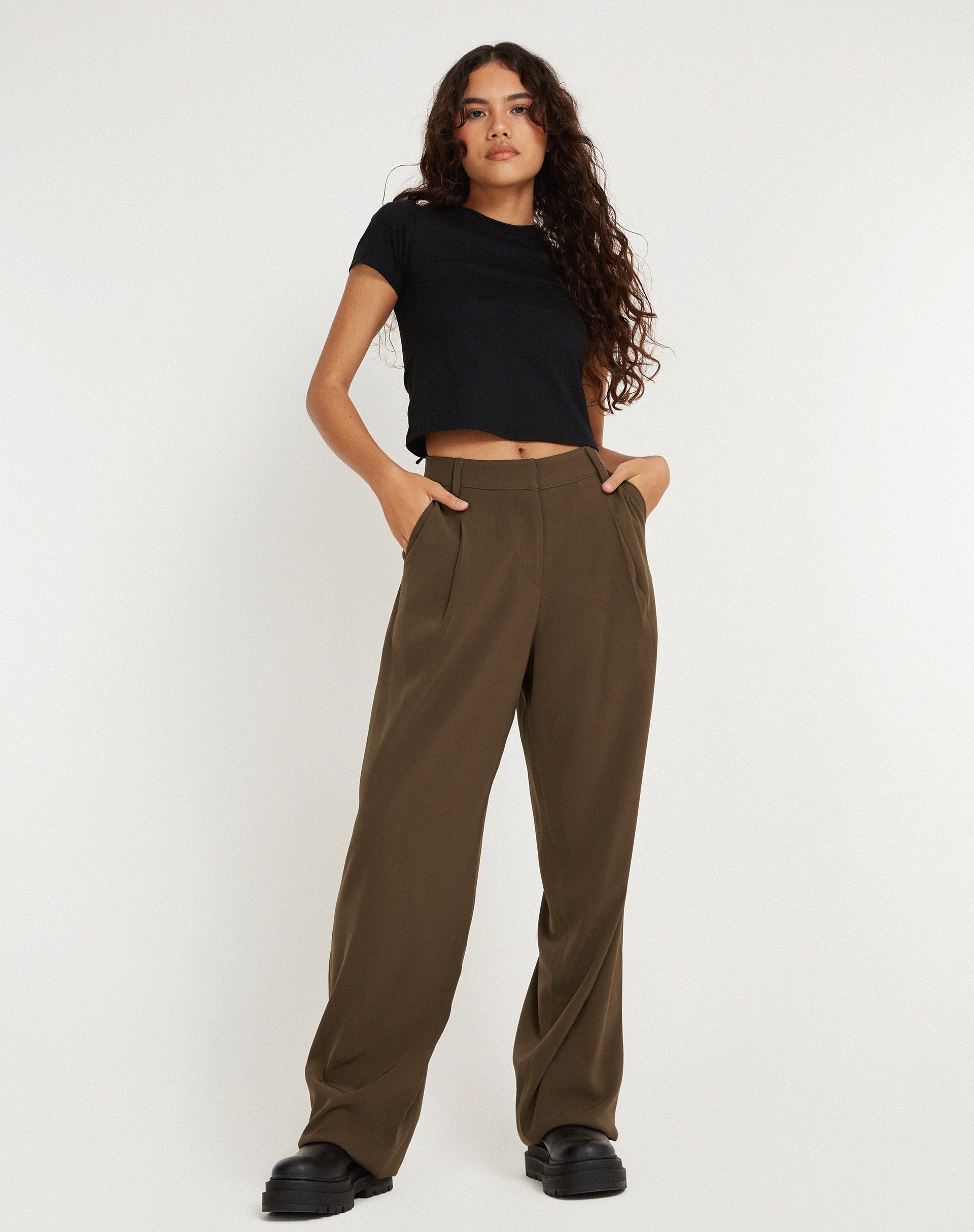 Sakaria Wide Leg Trouser in Tailoring Truffle - Image 3