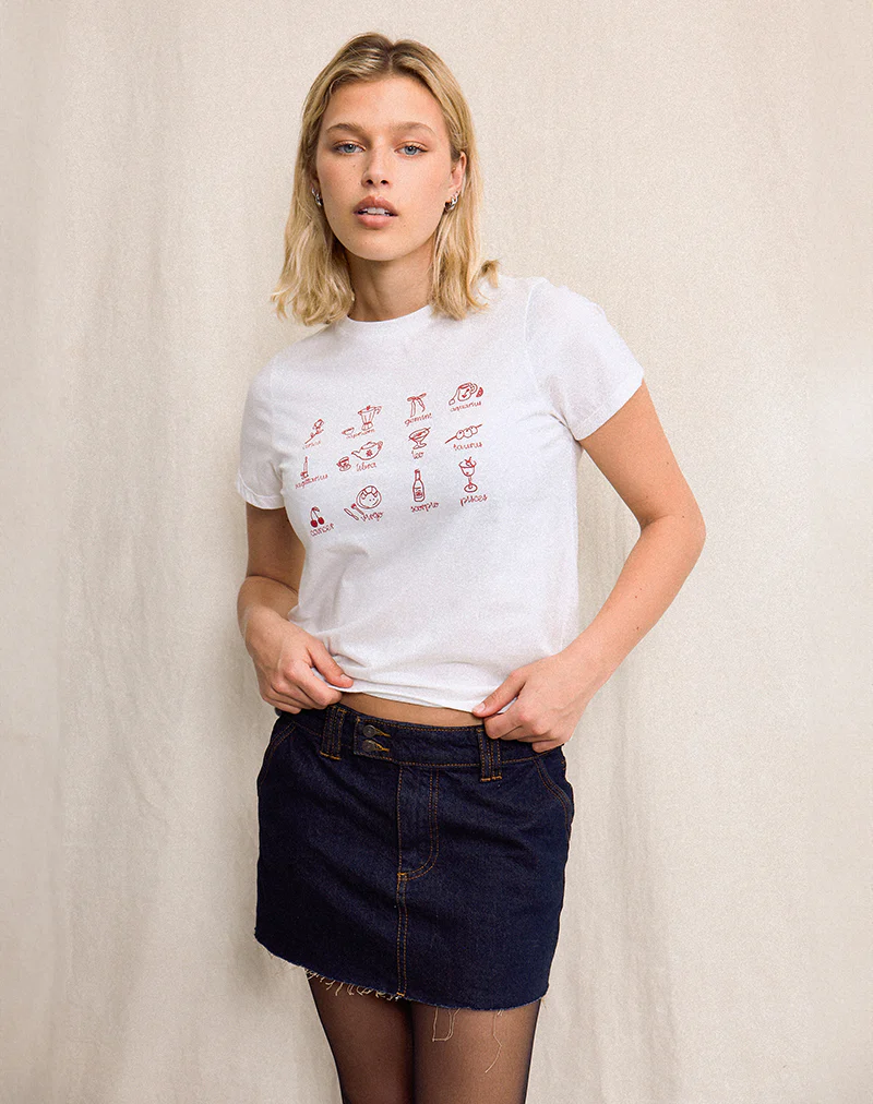 Saki Tee in White with Red Star Signs Print - Image 2