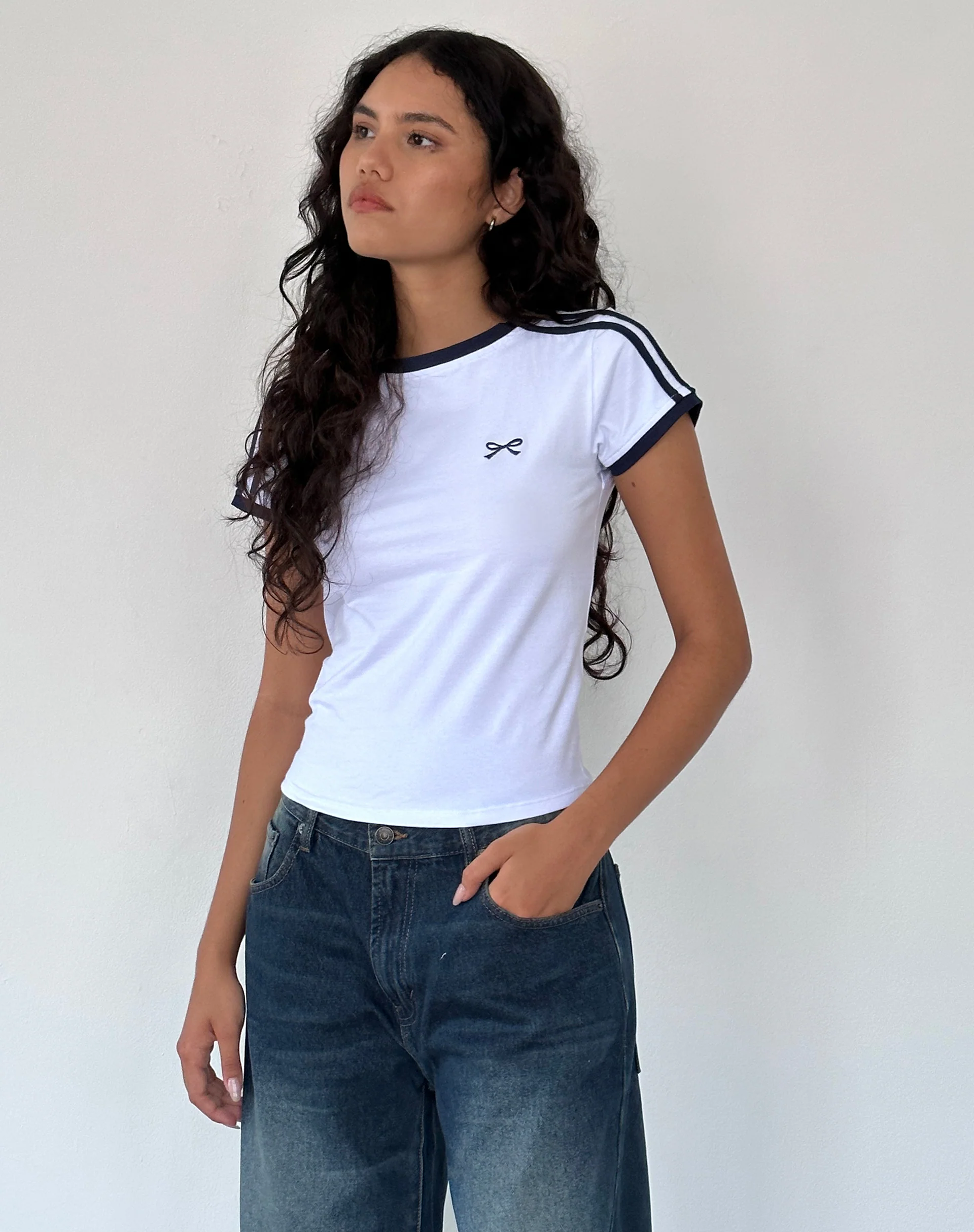 Salda Sporty Tee in White with Navy Binding - Image 4