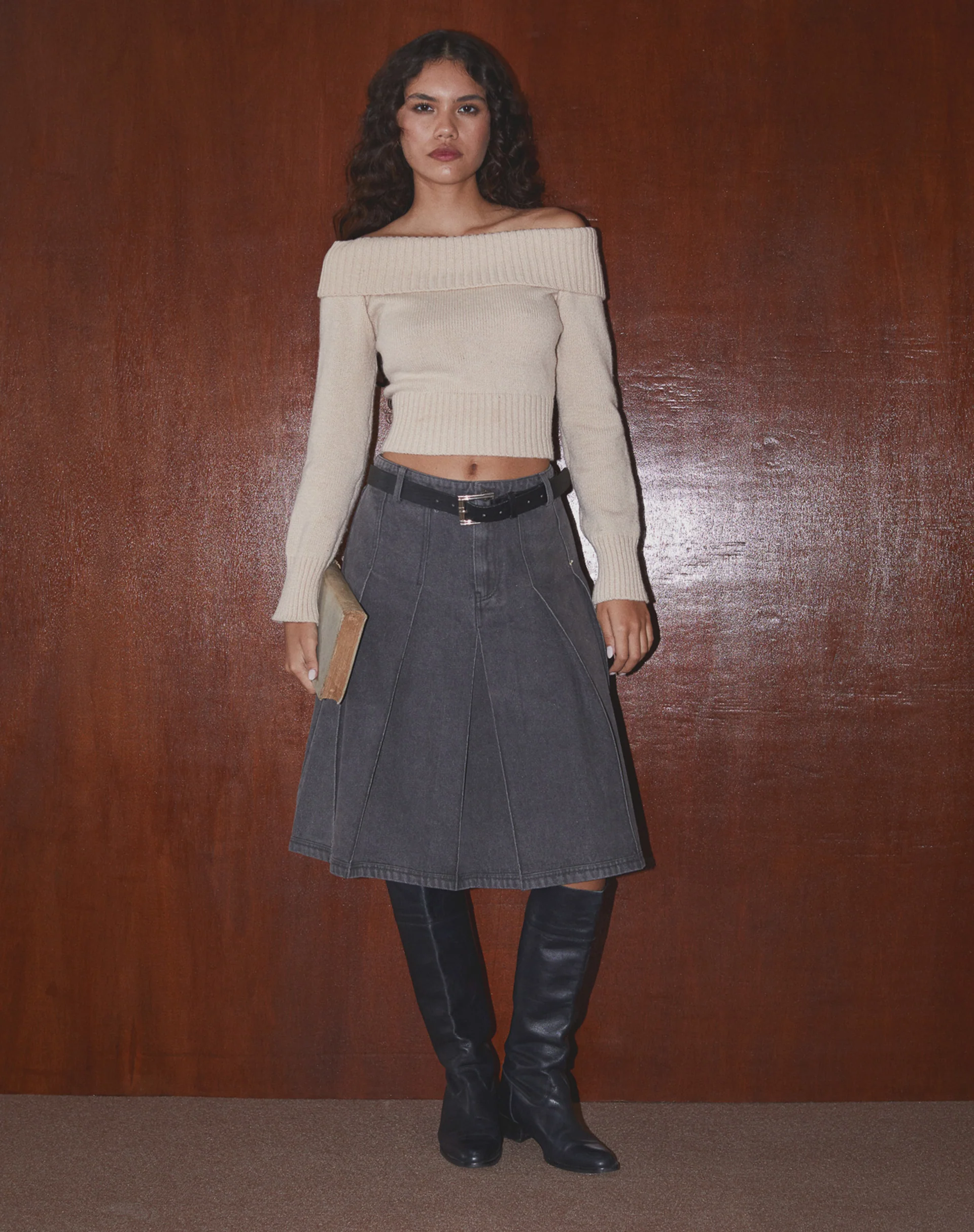 Sanjani Pleated Denim Midi Skirt in Grey Wash - Image 2