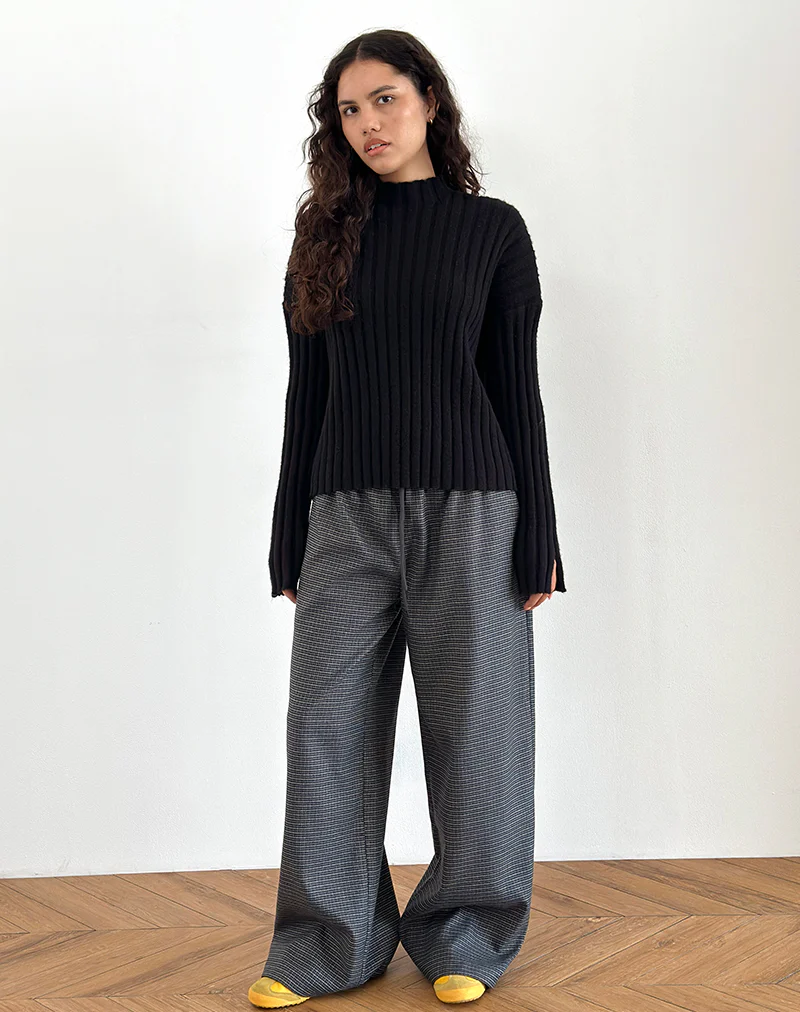 Sasari Oversize Trouser in Check Navy - Image 5