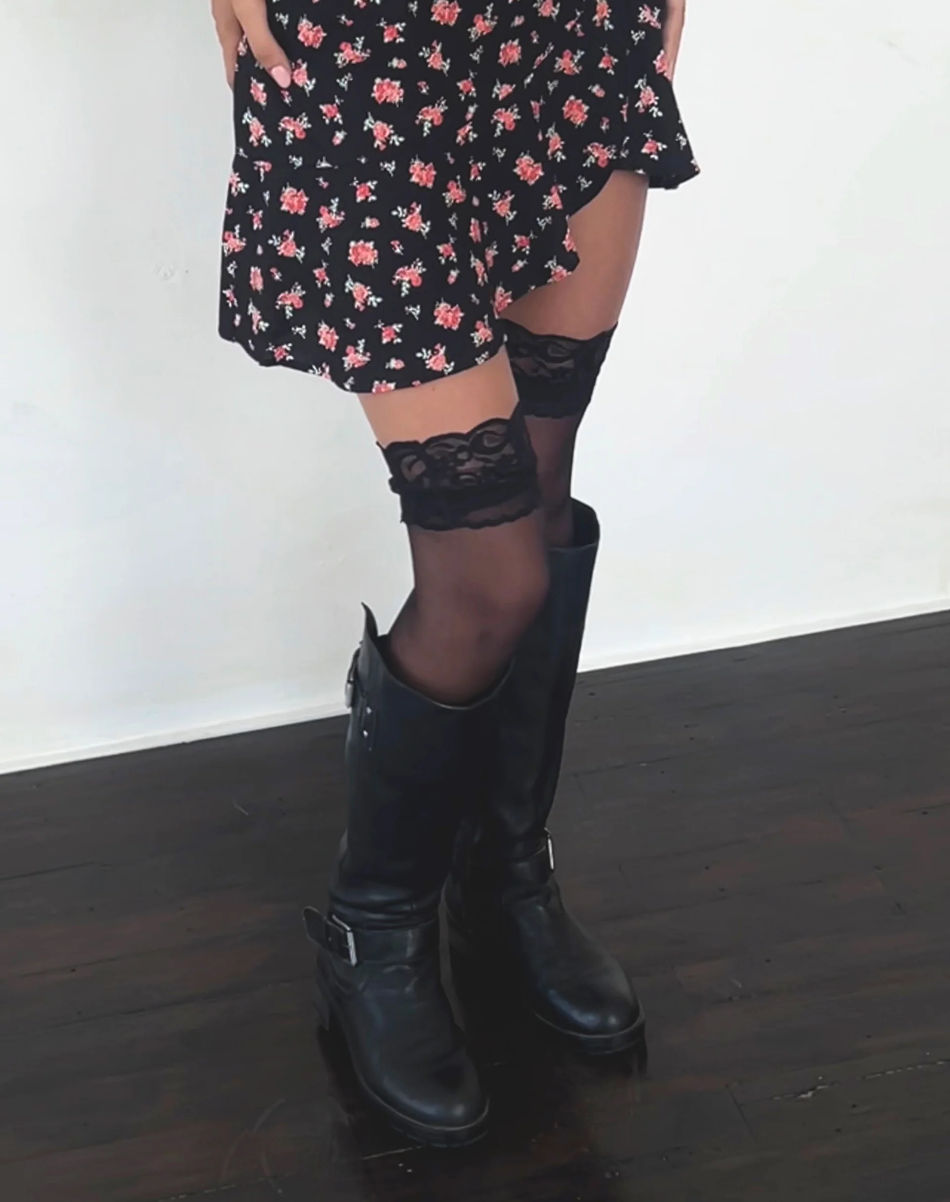 Seleg Mini Dress in Flowing Rose Black - Image 4
