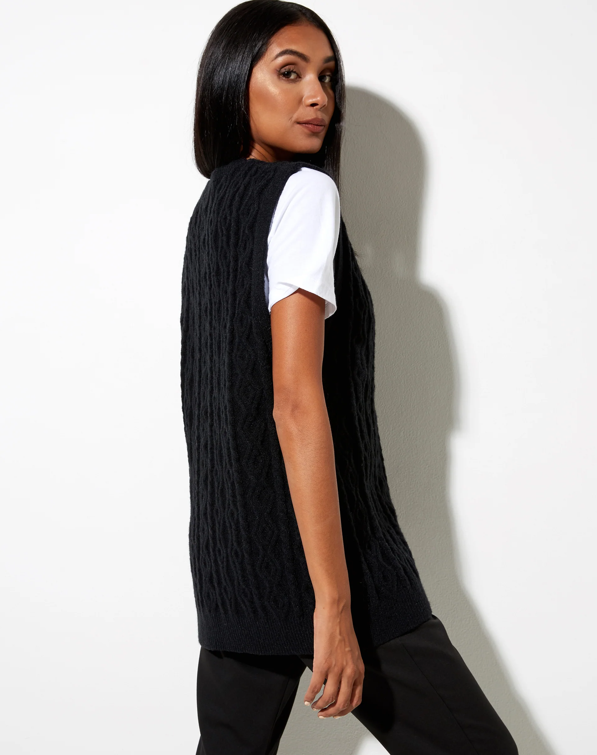 Selvi Cardi in Knit Black - Image 2