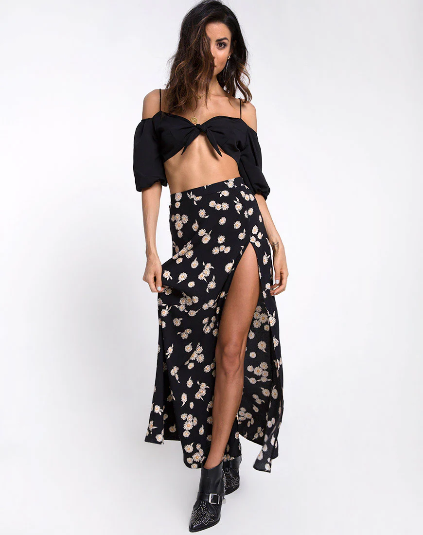 Shayk Maxi Skirt in Grunge Daisy Floral - Image 3