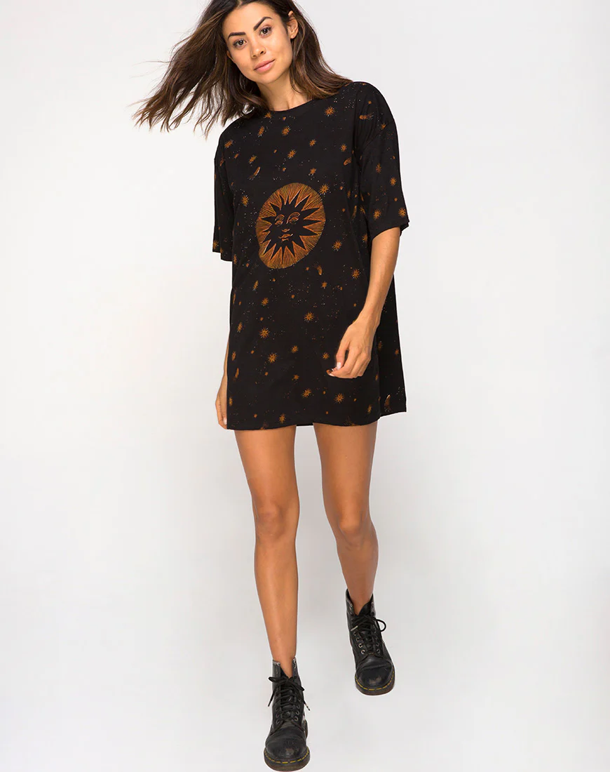 Sunny Kiss Tee in Celestial Black Placement - Image 3
