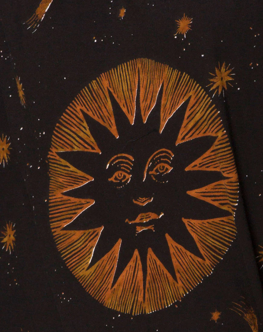 Sunny Kiss Tee in Celestial Black Placement - Image 5