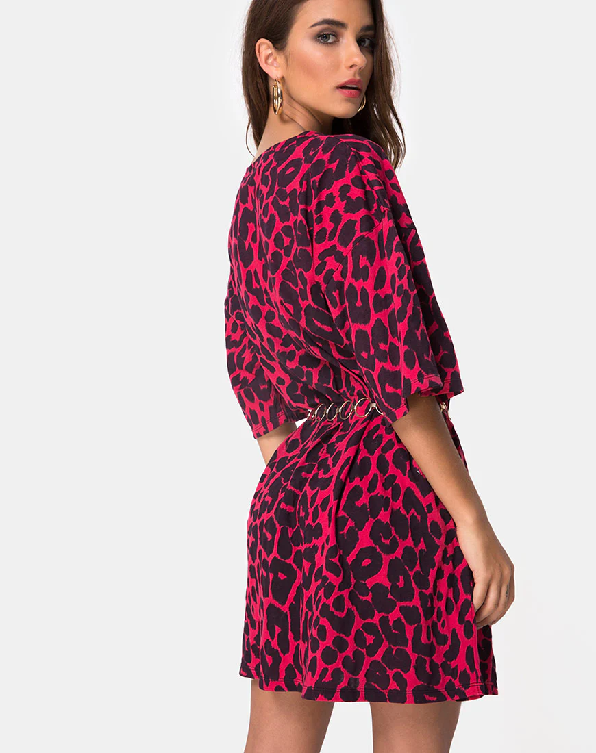Sunny Kiss Tee in Oversize Jaguar Red - Image 2