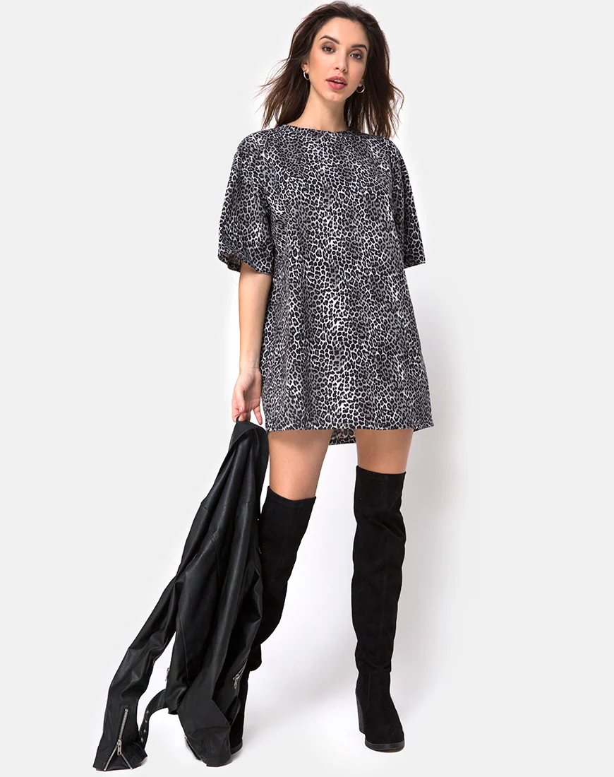 Sunny Kiss Tee in Rar Leopard Grey - Image 6