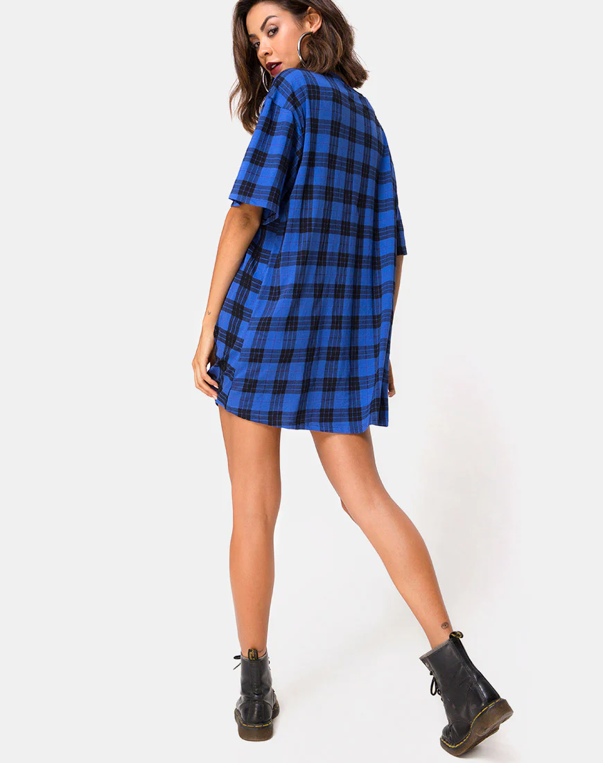 Sunny Kiss T Shirt Dress in Tartan Blue - Image 4