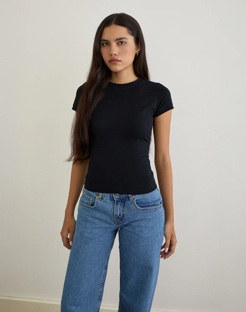 Sutin Tee in Black - Image 5