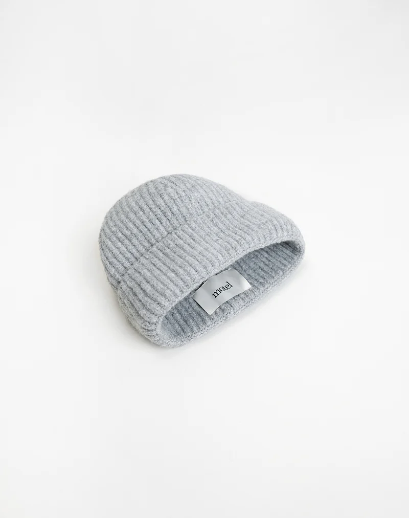 Tano Beanie in Light Grey - Image 3