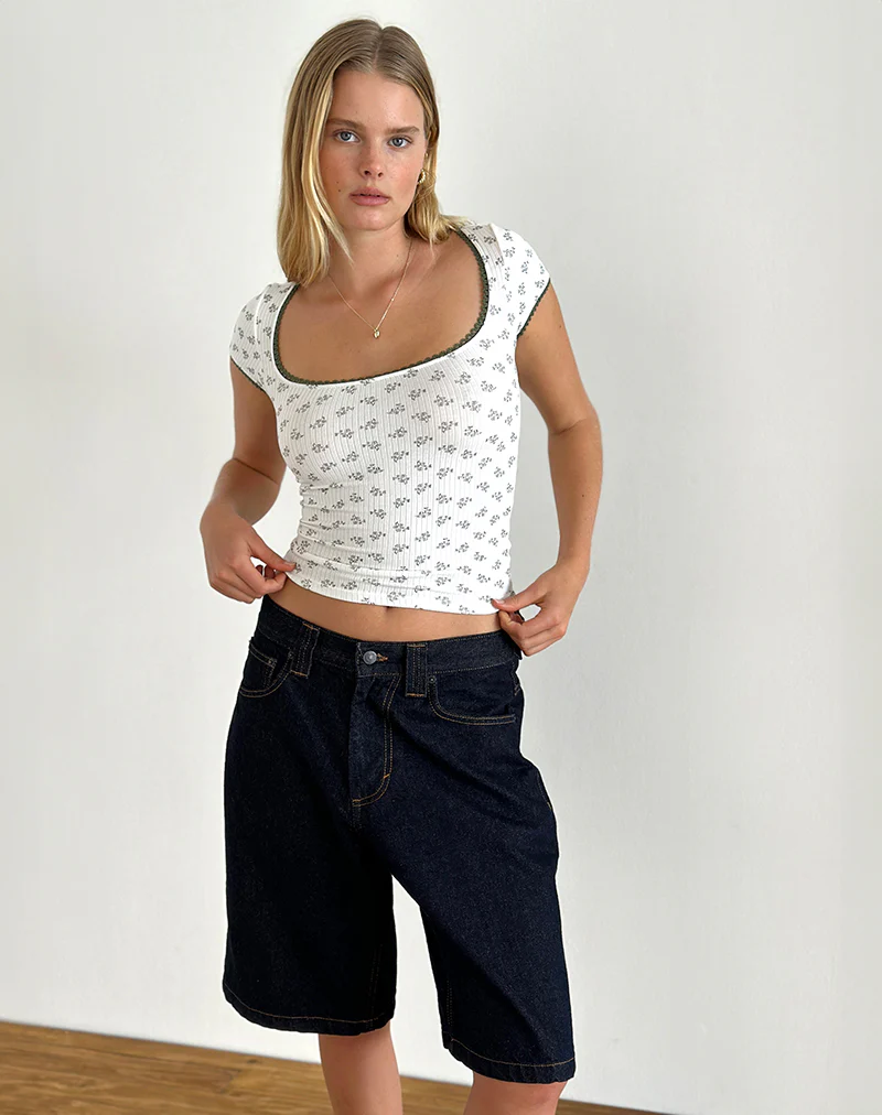 Tasuni Top in Mono Ditsy Floral - Image 3