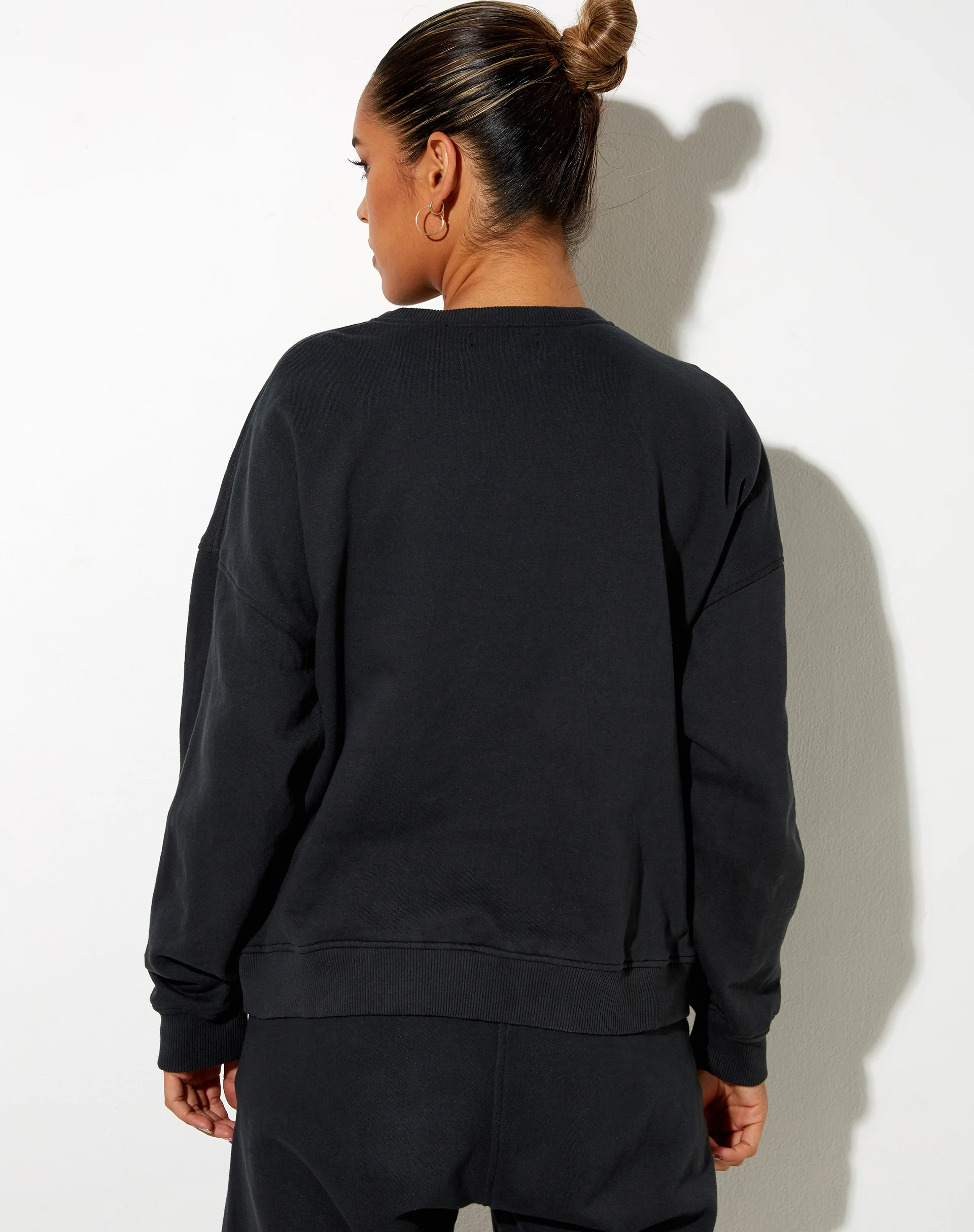 Ted Sweatshirt in Vintage Black Bittersweet - Image 2
