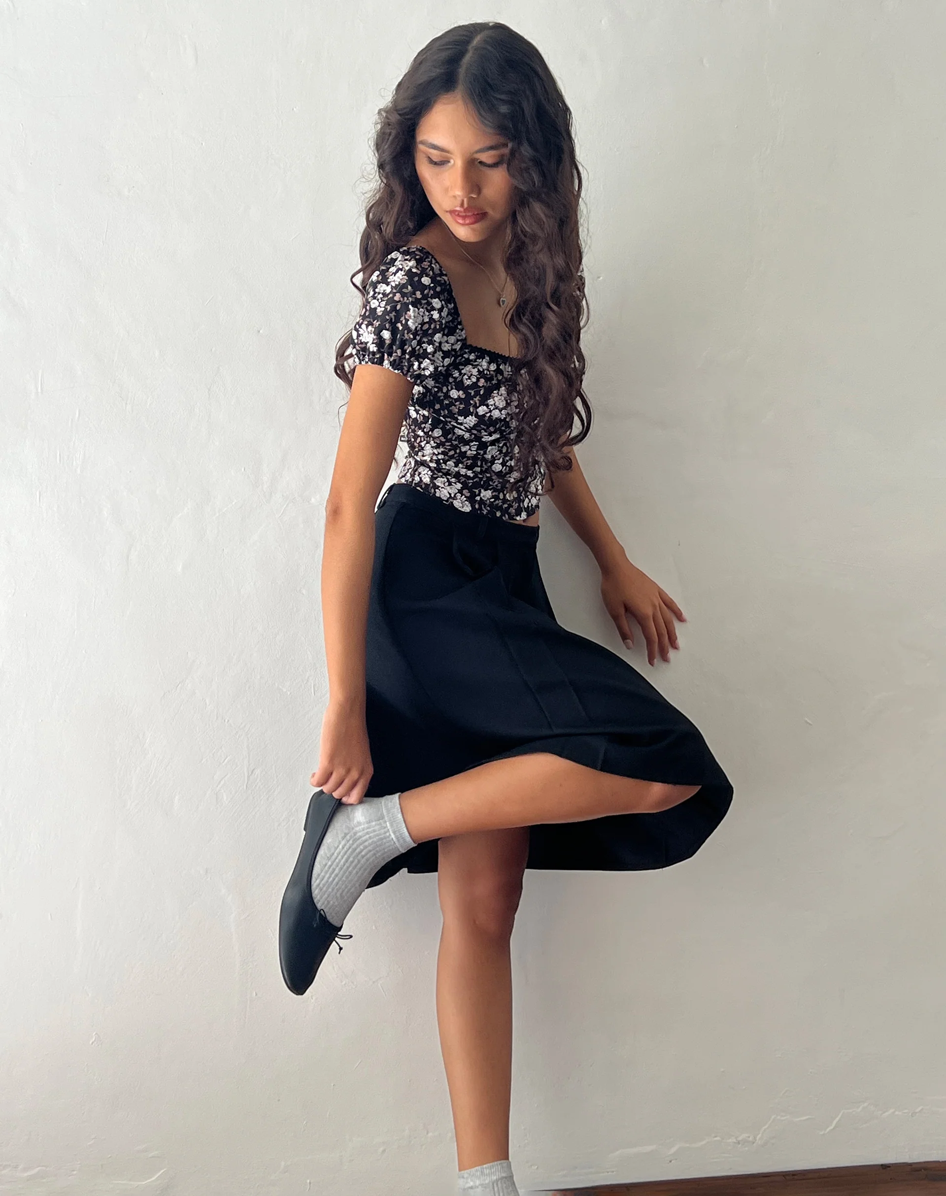 Tezu Sweetheart Top in Dark Wild Flower - Image 2