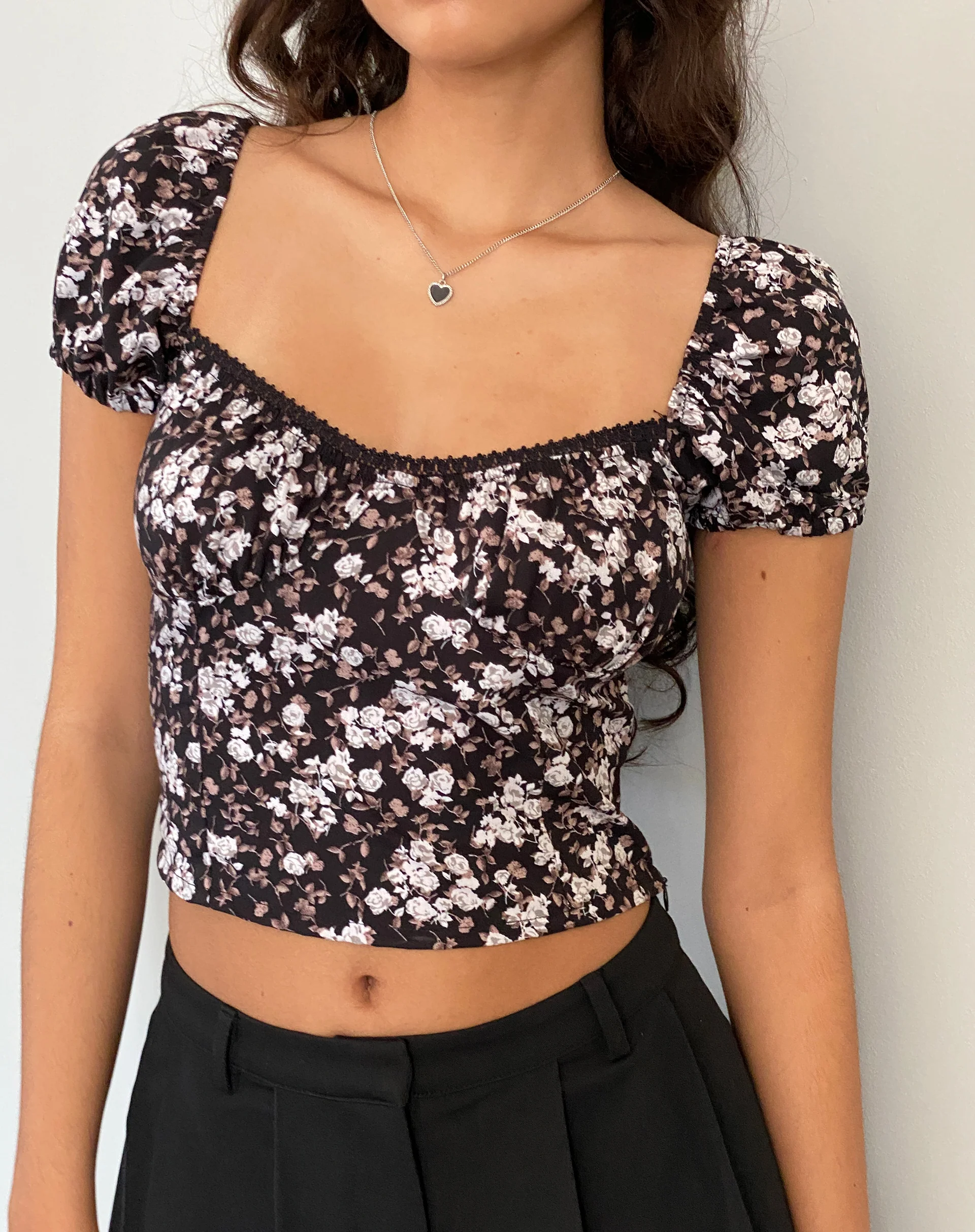 Tezu Sweetheart Top in Dark Wild Flower - Image 3