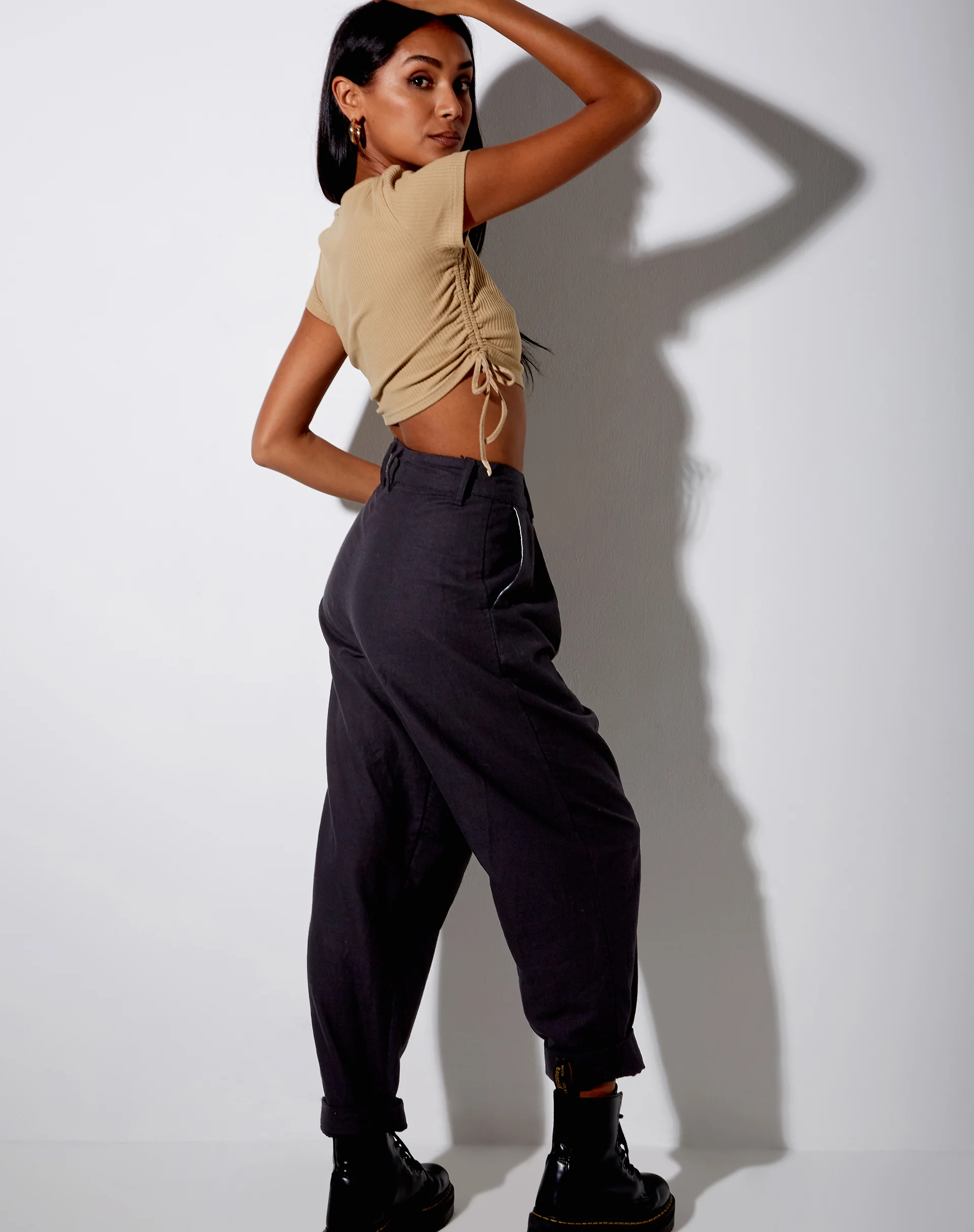 Tiner Crop Top in Rib Cocoa - Image 4