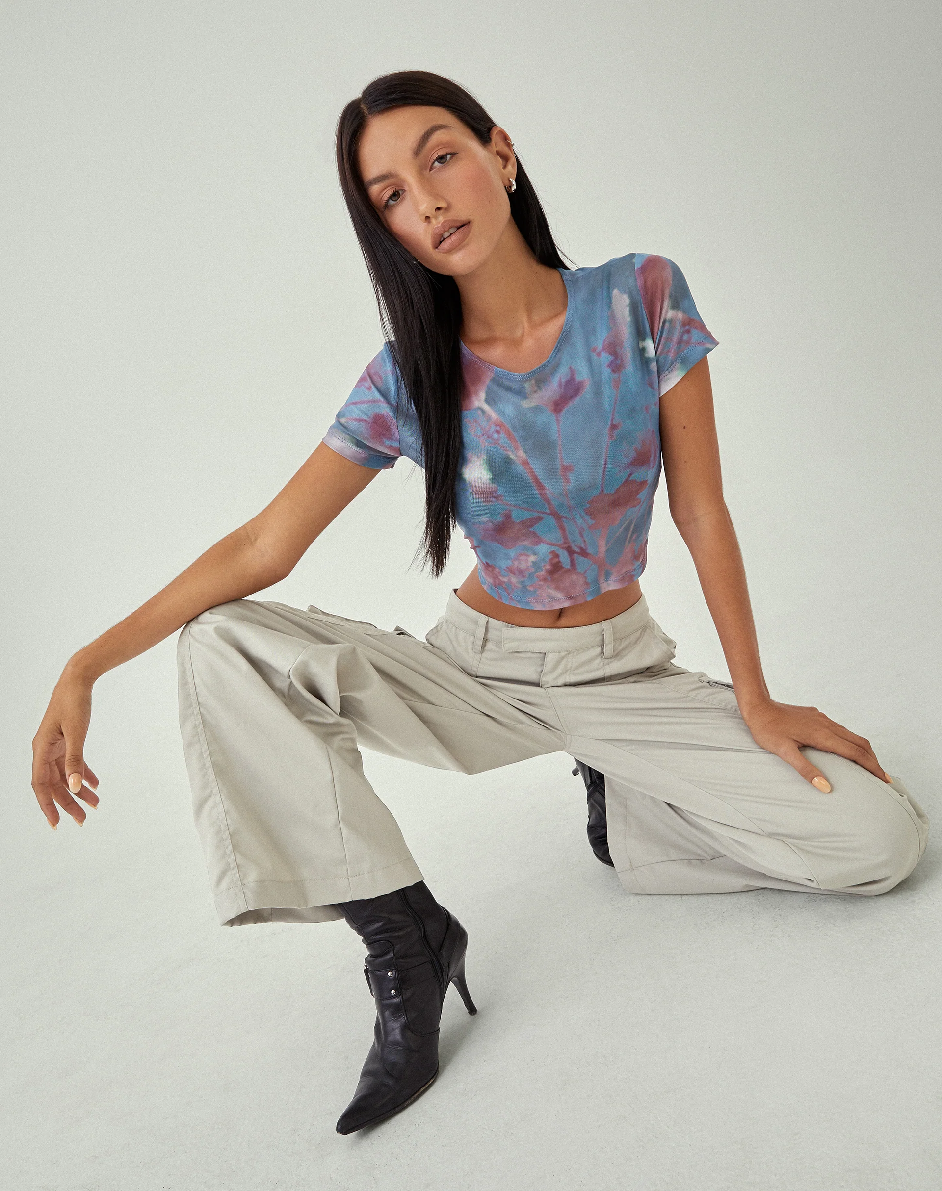 MOTEL X JACQUIE Tonia Printed Top in Lumen Mesh Blue - Image 5