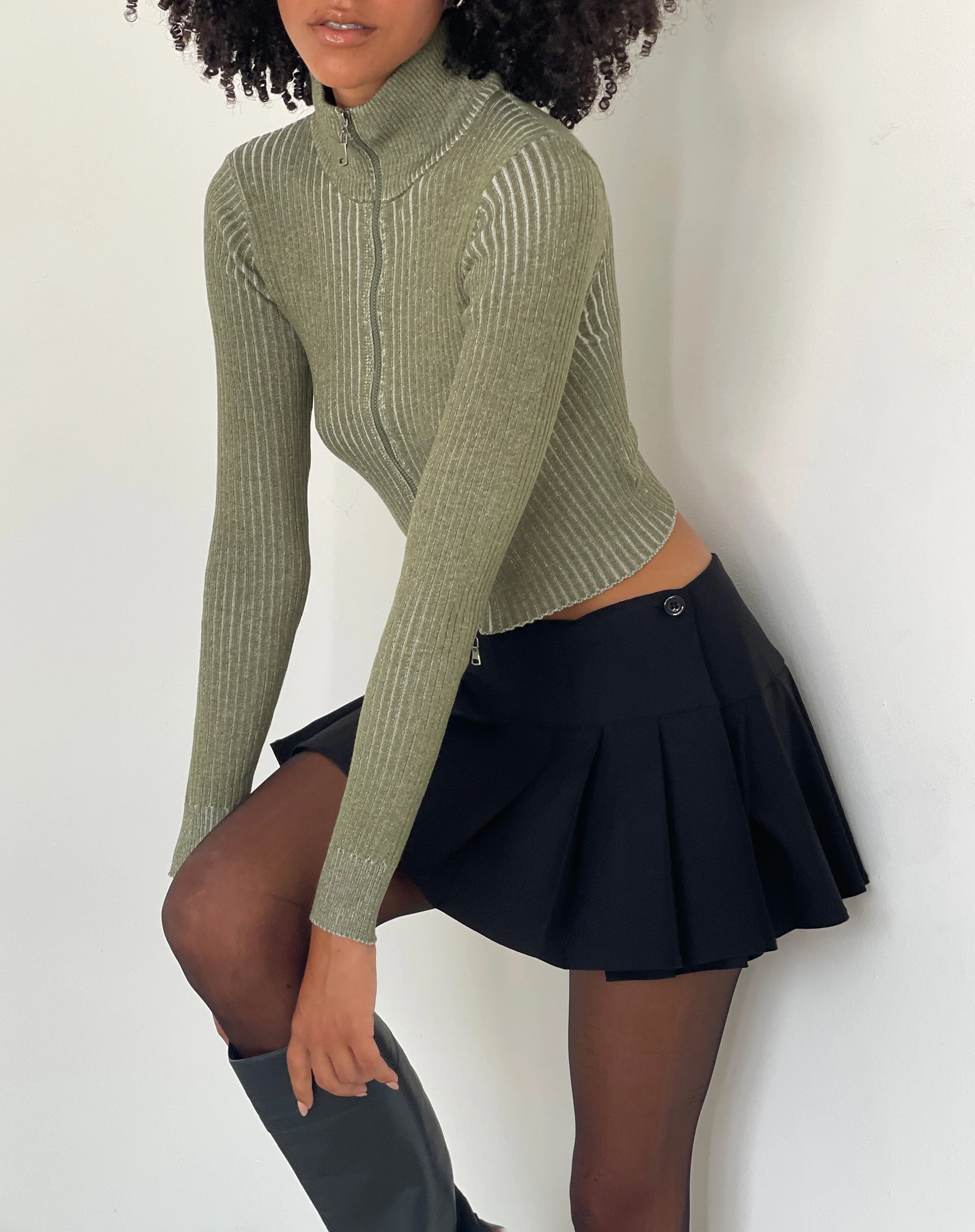 Tuzifa Cropped Jumper in Olive - Image 3
