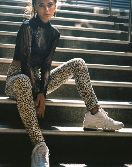 Ultimate Jeans in Rar Leopard Brown - Image 2