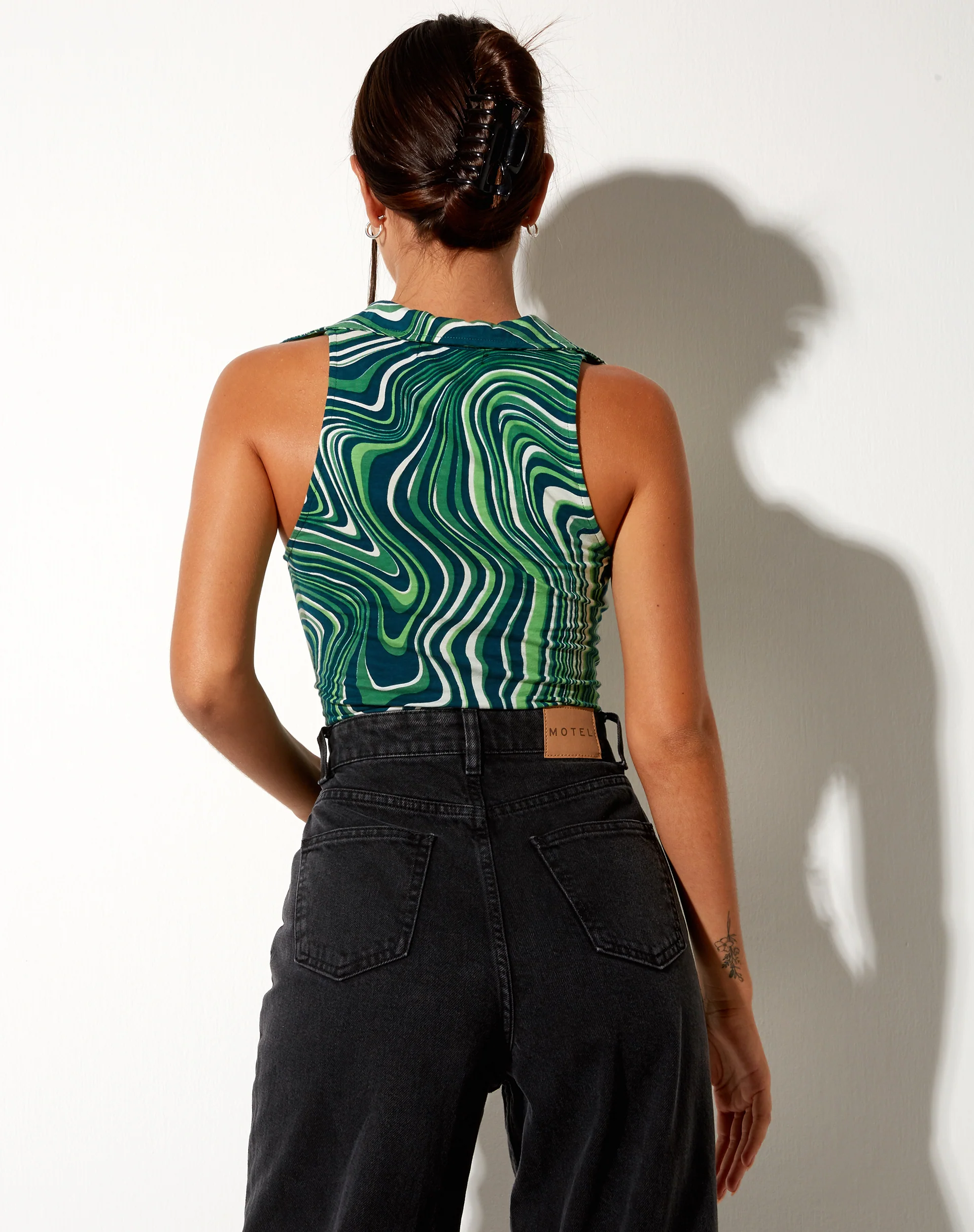 Vende Vest Top in 70's Ripple Green - Image 2