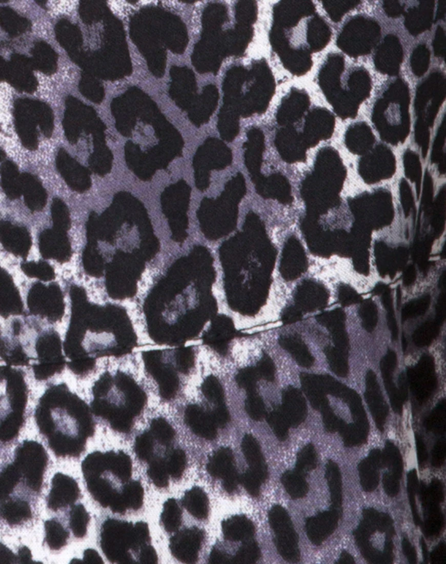 Vinequa Top in Rar Leopard Grey - Image 5