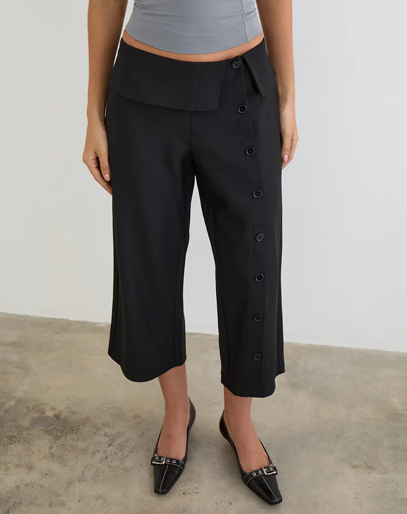 Wamari Capri Trouser in Tailoring Black - Image 2