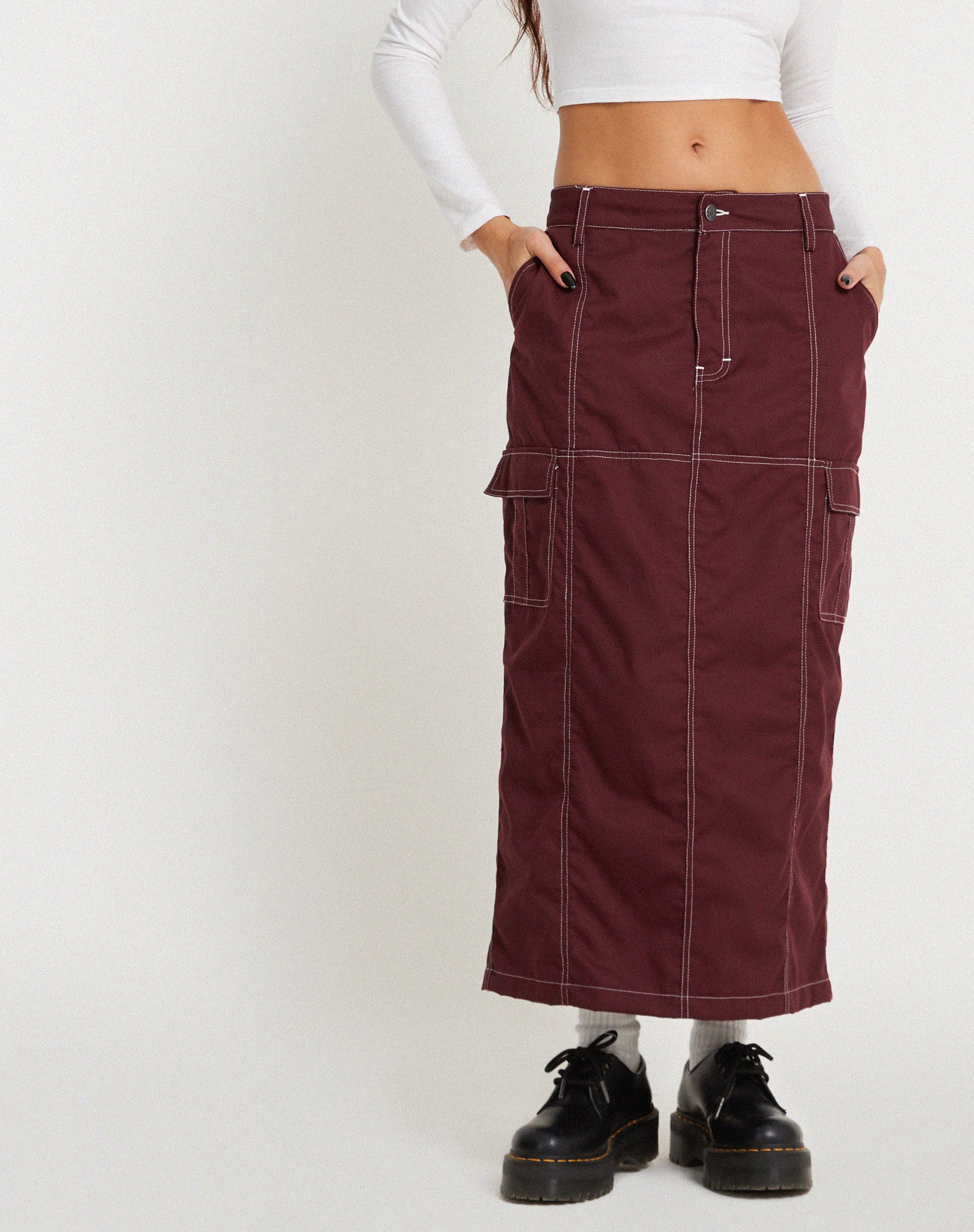 Widya Cargo Midi Skirt in Cotton Drill Redwood with White Top Stitch - Image 3