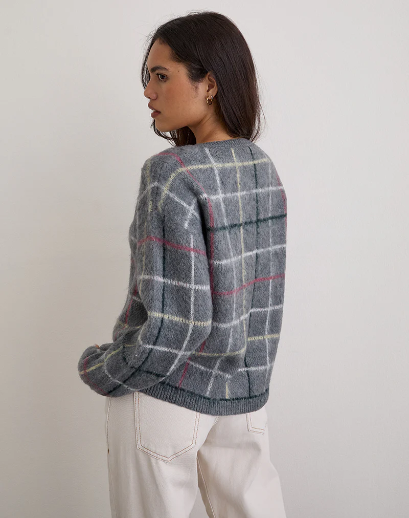Wisola Cardigan in Knit Country Check Grey - Image 5